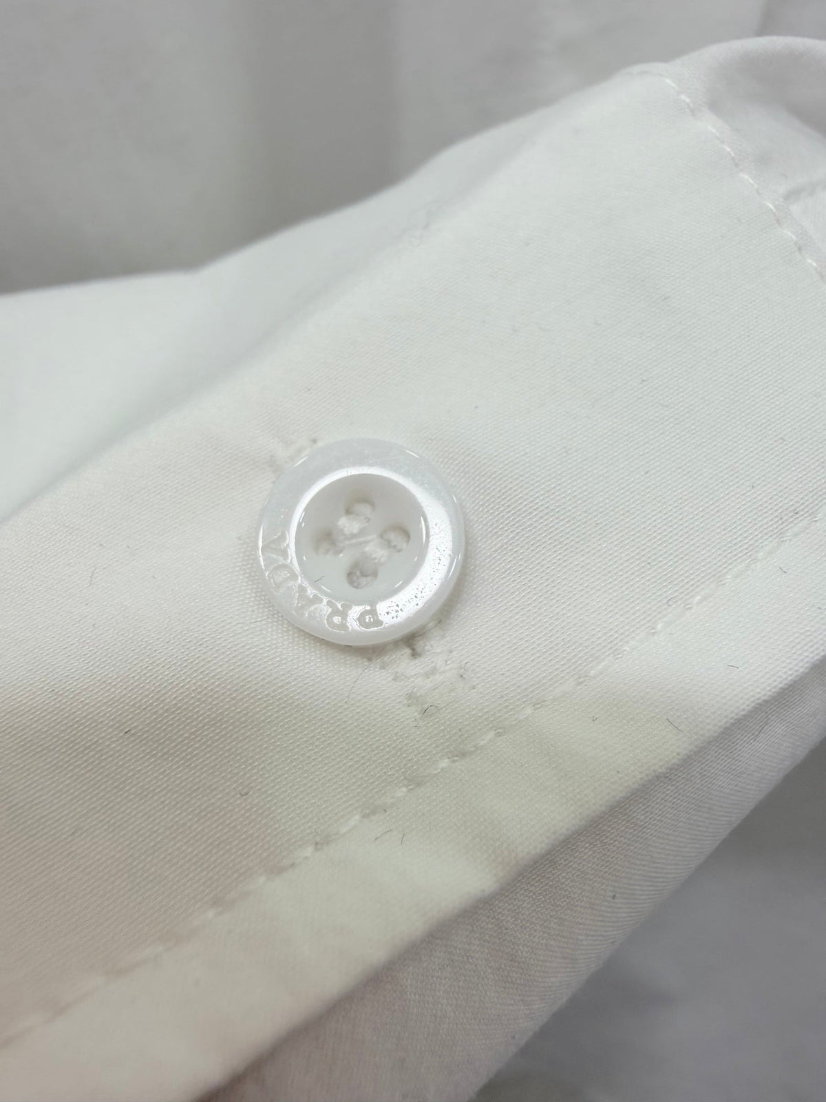 Prada 26s Shirt Classic Triangle Logo Decoration White Twill Cotton