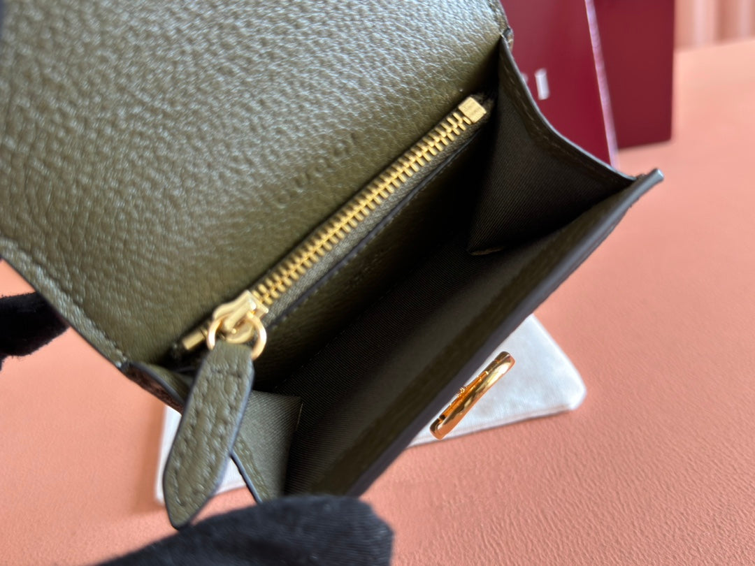 Softbit Card Case 10.5 In  Green Grainy Calfskin Gold Hardware