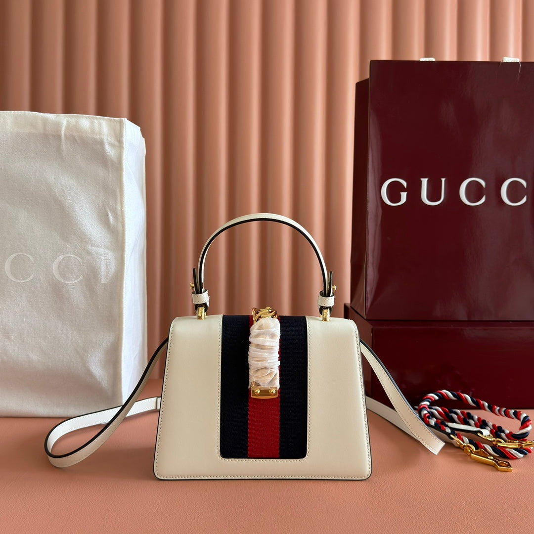 GG Sylvie Mini Chain Bag White Lambskin 285220