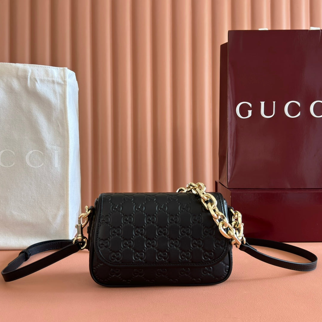 GG Emblem Medium Shoulder Bag Black Embossed Cowhide