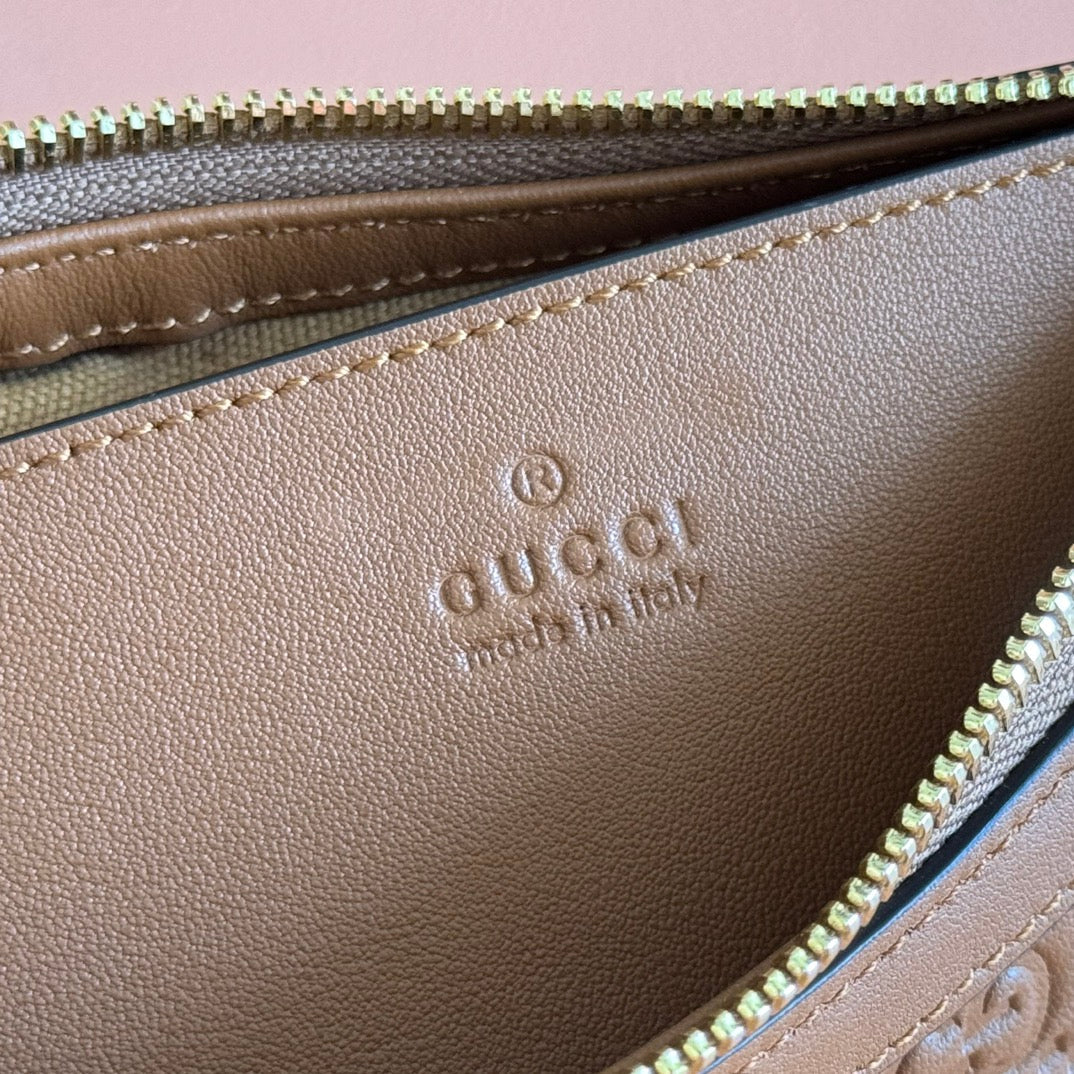 GG Emblem Shoulder Bag Brown Embossed Cowhide