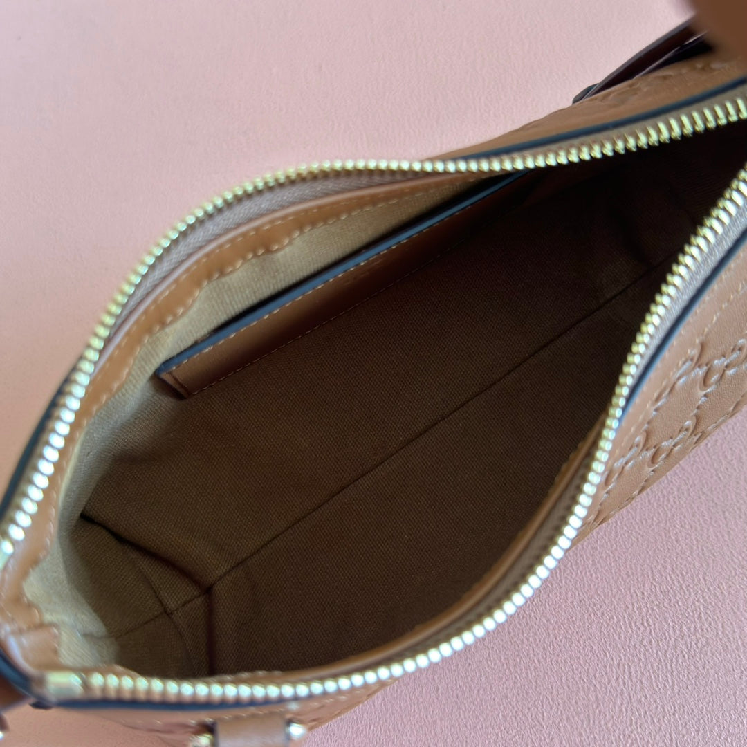 GG Emblem Shoulder Bag Brown Embossed Cowhide
