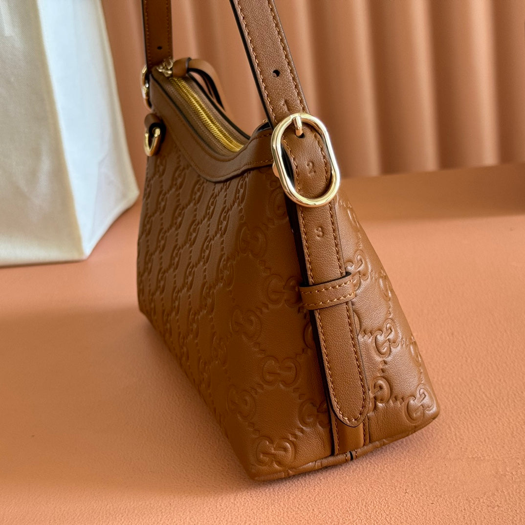 GG Emblem Shoulder Bag Brown Embossed Cowhide