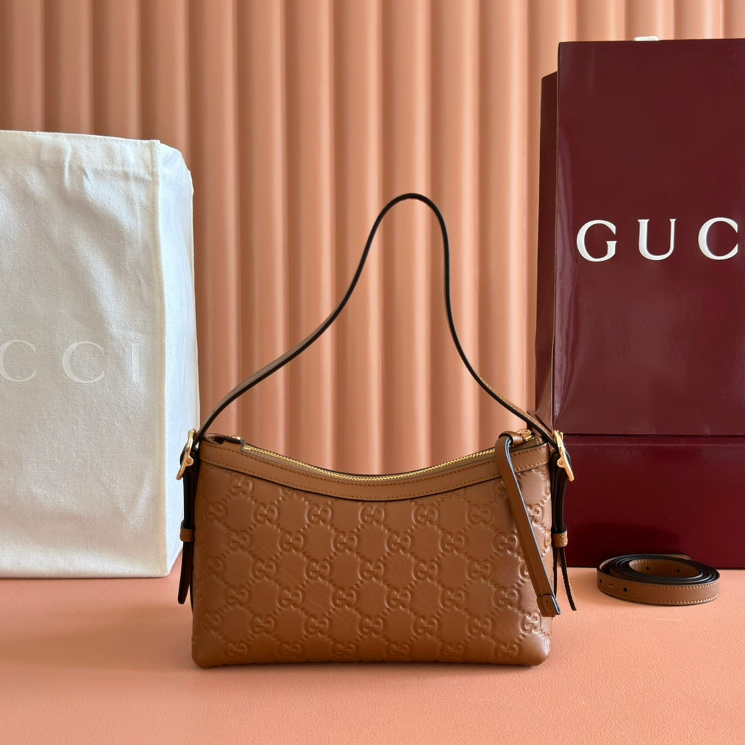 GG Emblem Shoulder Bag Brown Embossed Cowhide