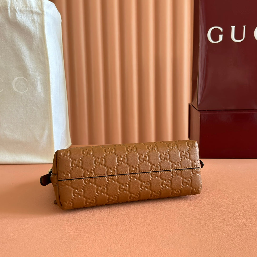 GG Emblem Shoulder Bag Brown Embossed Cowhide