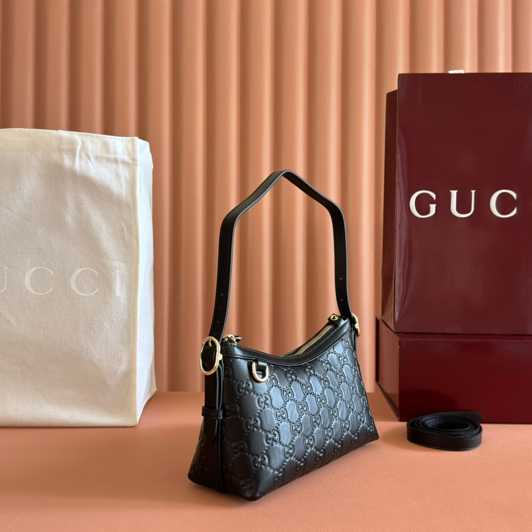 GG Emblem Shoulder Bag Black Embossed Cowhide