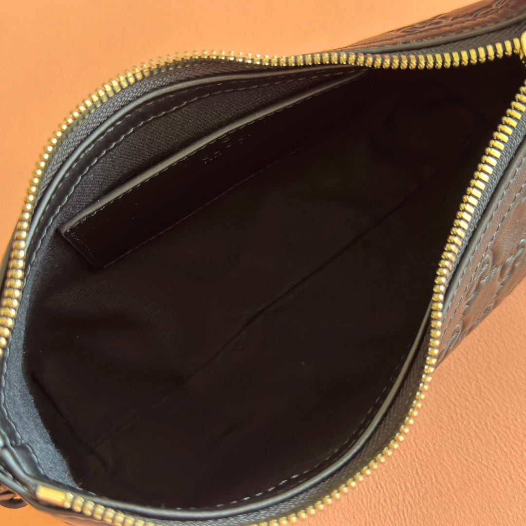 GG Emblem Shoulder Bag Black Embossed Cowhide