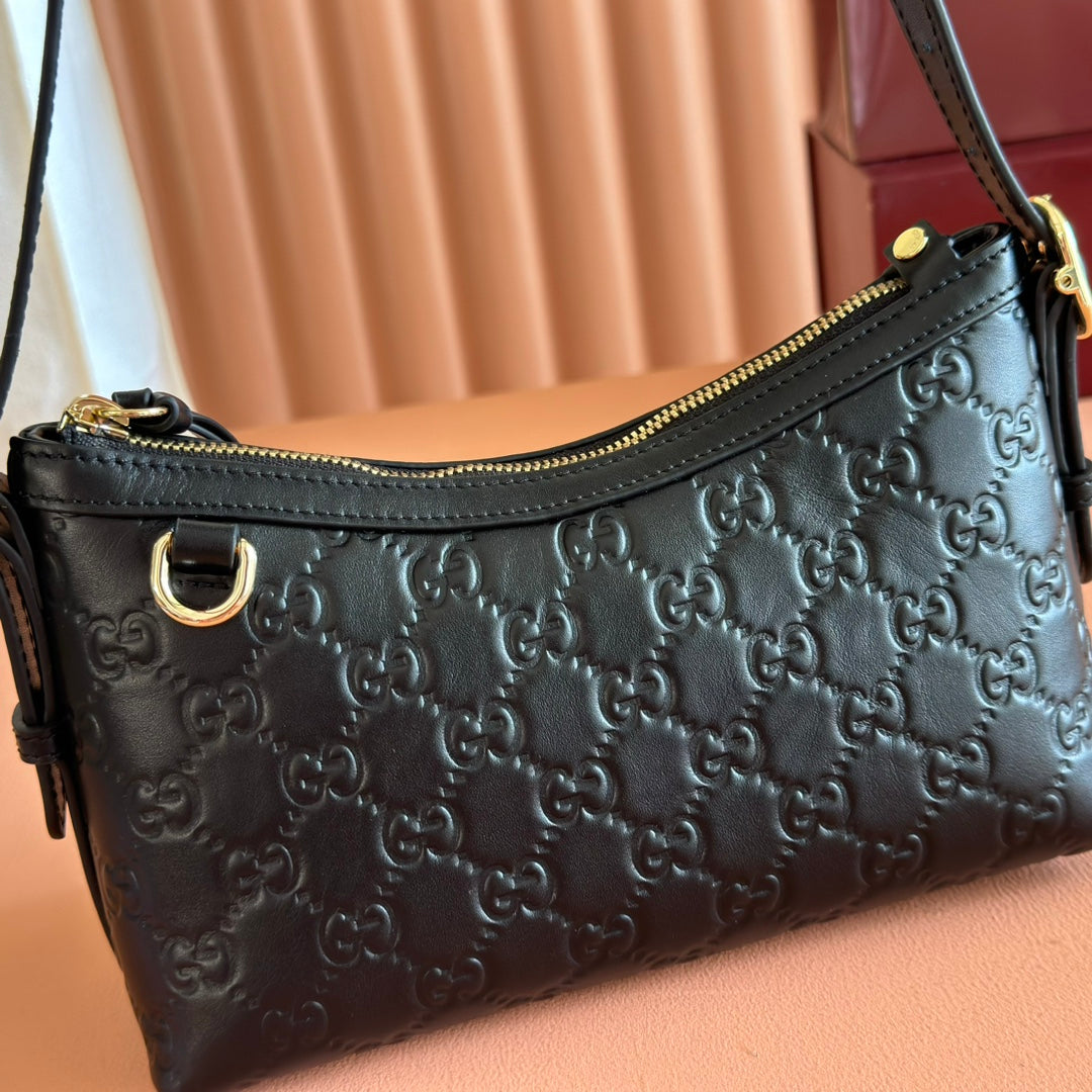 GG Emblem Shoulder Bag Black Embossed Cowhide