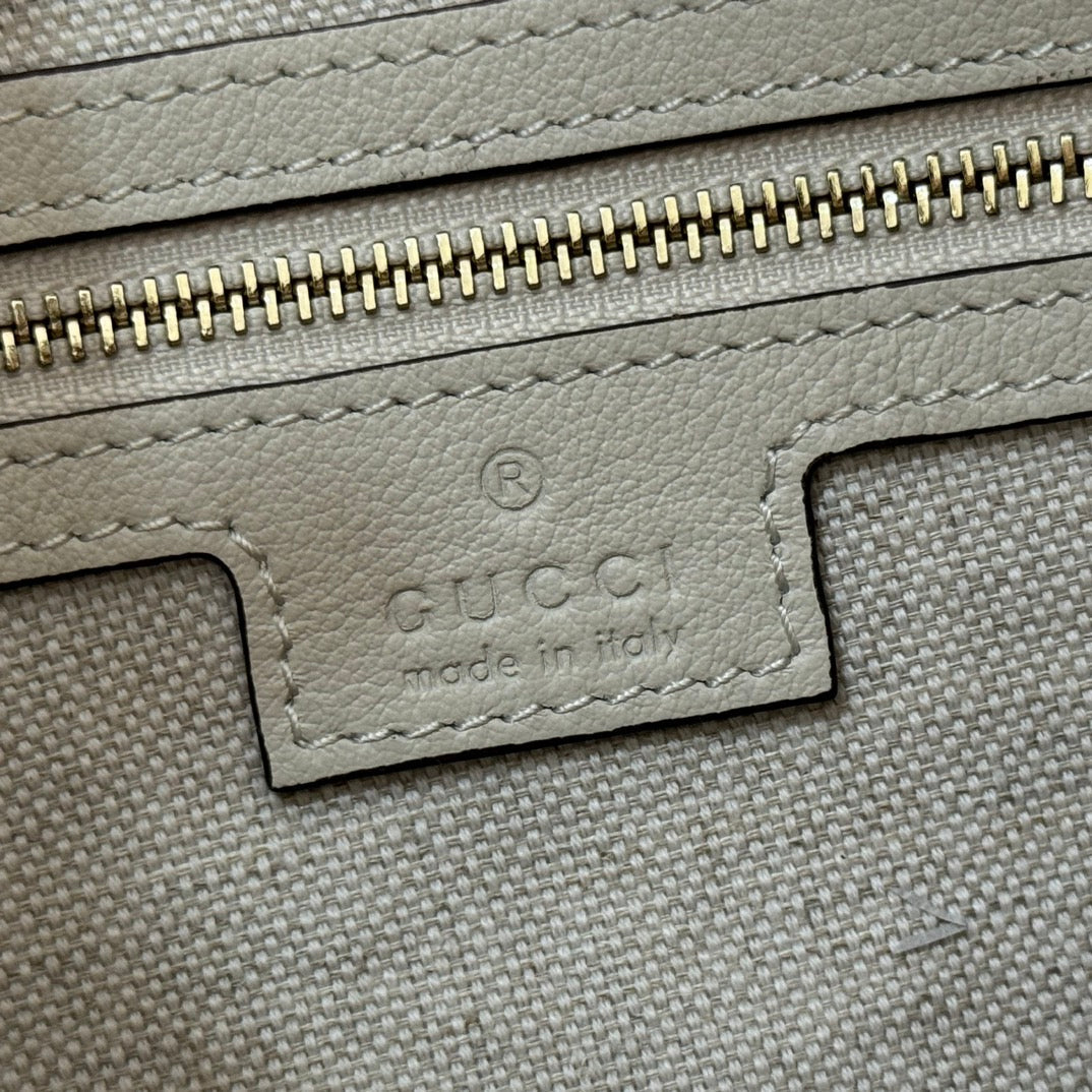 Gucci Attache Large Shoulder Bag 35cm White Leather
