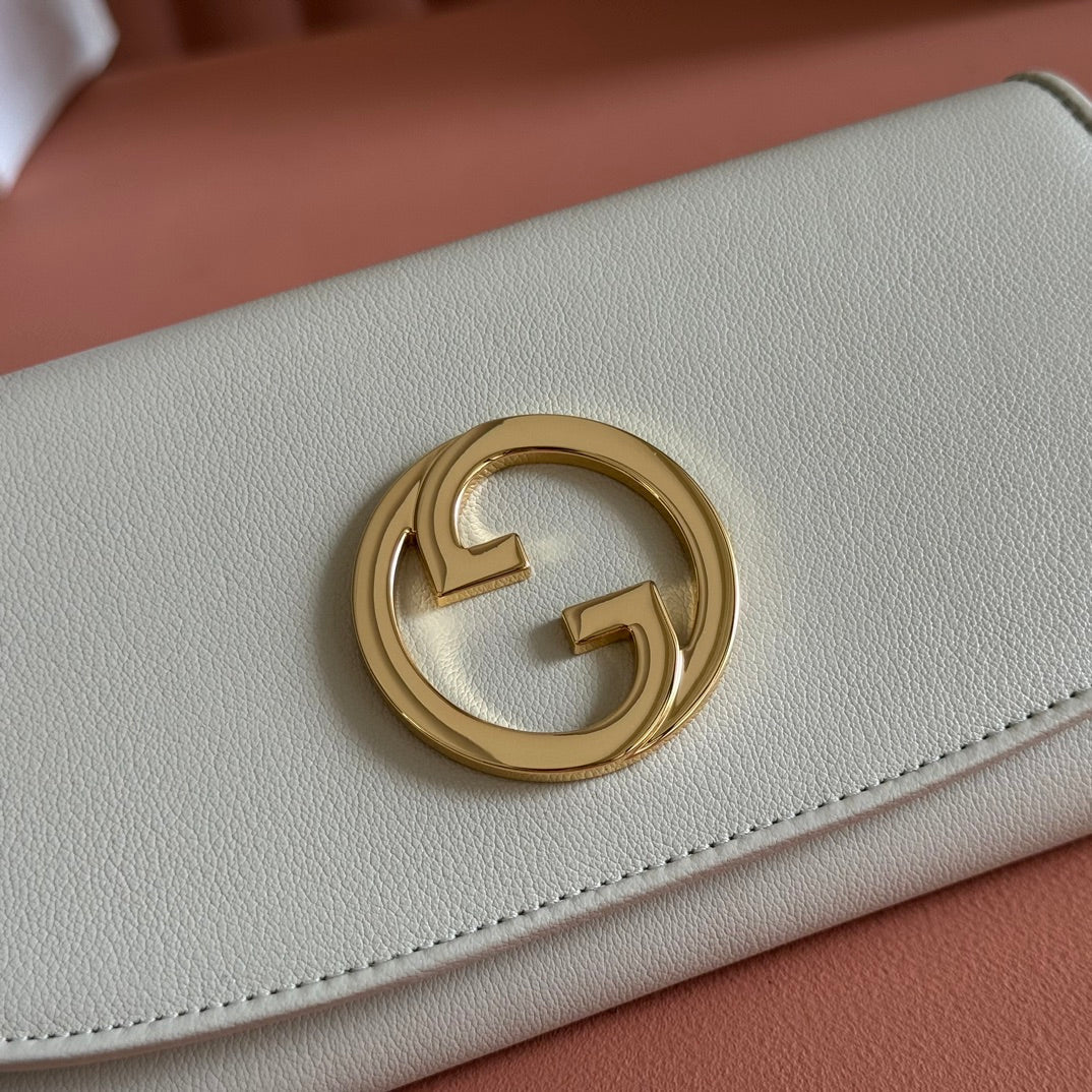 BLONDIE SHOULDER BAG 21 IN WHITE CALFSKIN GOLD HARDWARE