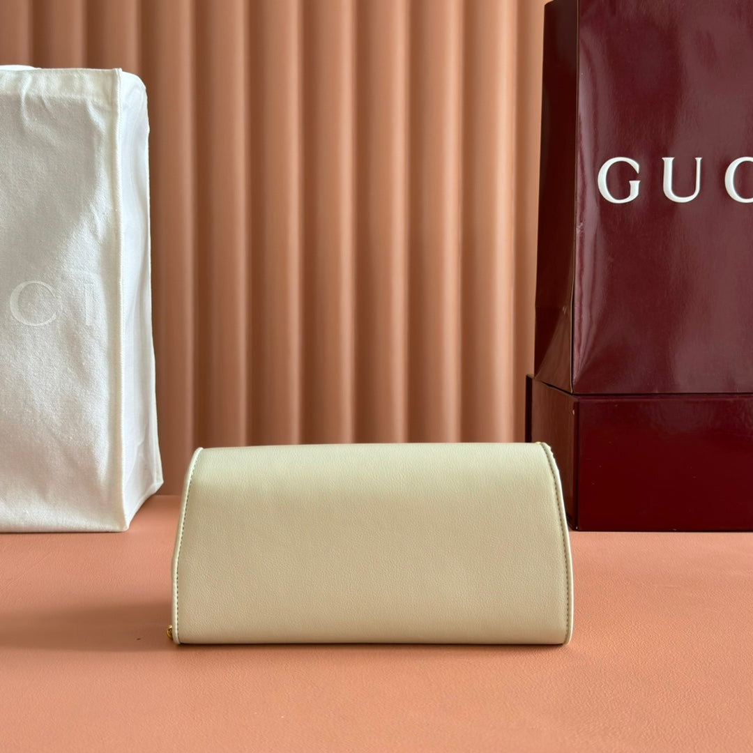 BLONDIE SHOULDER BAG 21 IN WHITE CALFSKIN GOLD HARDWARE