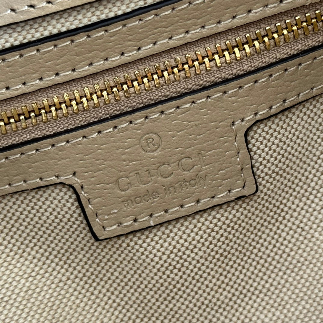 Gucci Large Interlocking G Shoulder Bag 25cm Khaki Beige GG Supreme Canvas Leather 273678