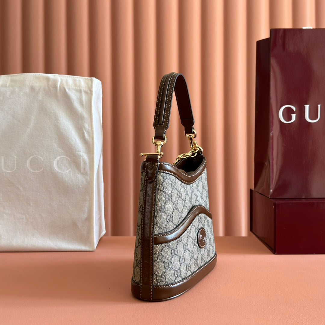 Gucci Large Interlocking G Shoulder Bag 25cm Chocolate Beige GG Supreme Canvas Leather 273677