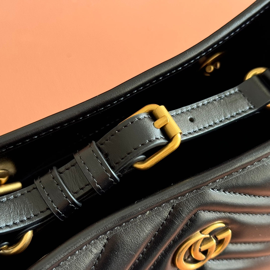 GG Marmont Matelasse Tote Black Leather 271805