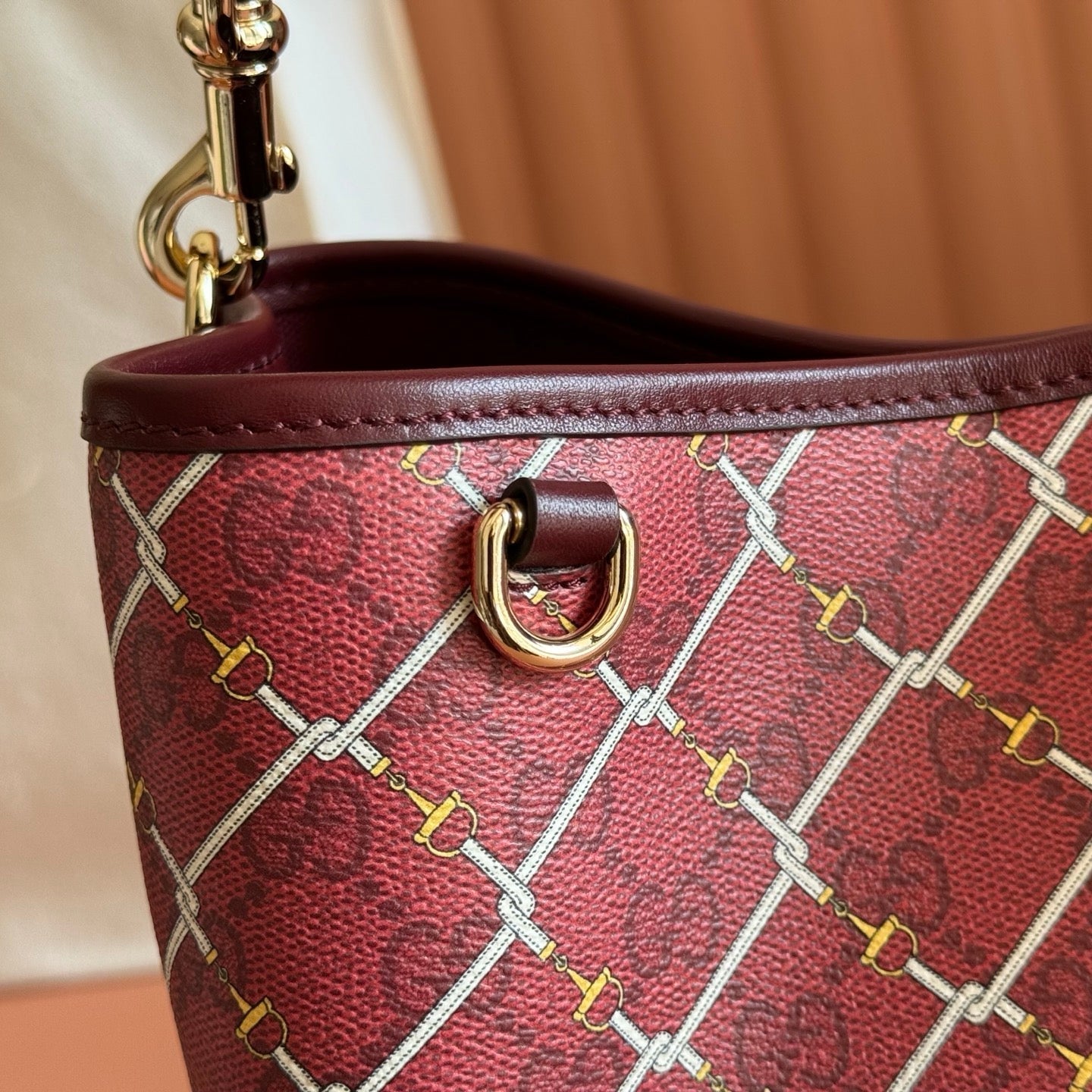 GG Emblem Bucket Bag 25cm Red GG Fabric
