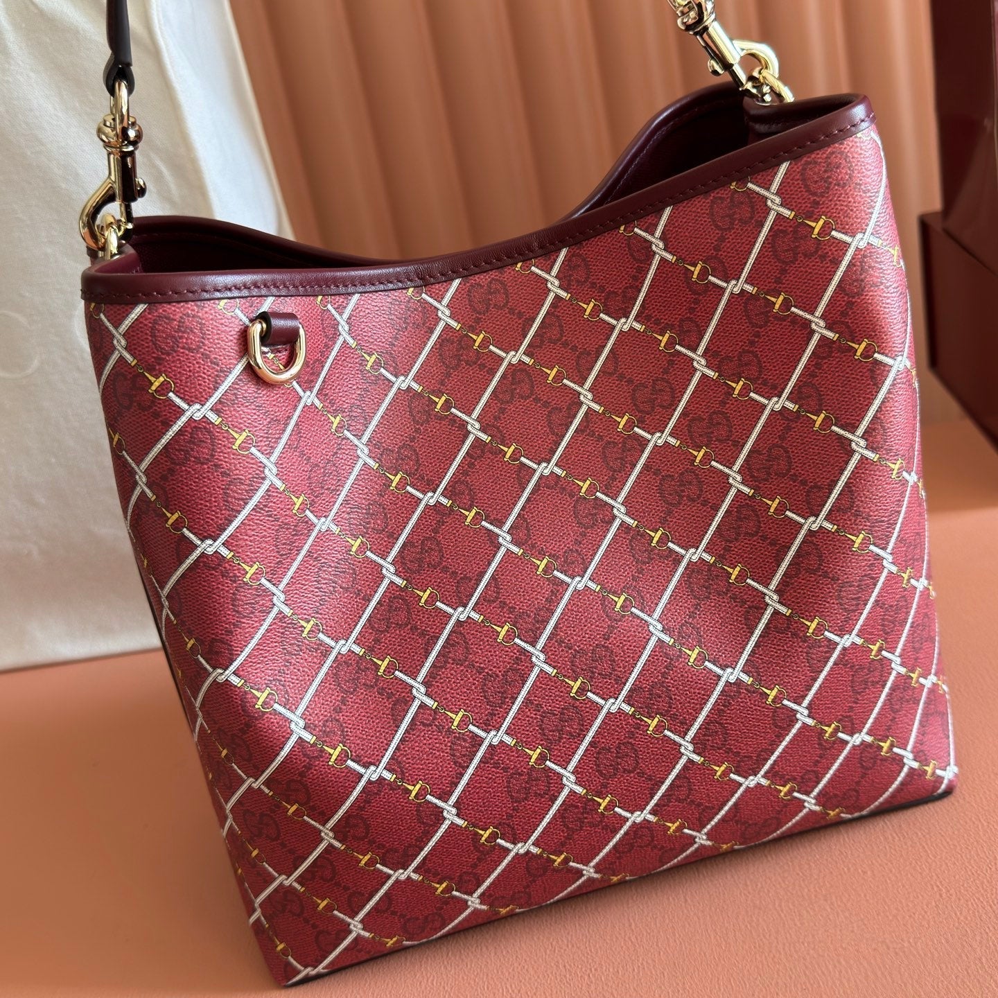 GG Emblem Bucket Bag 25cm Red GG Fabric