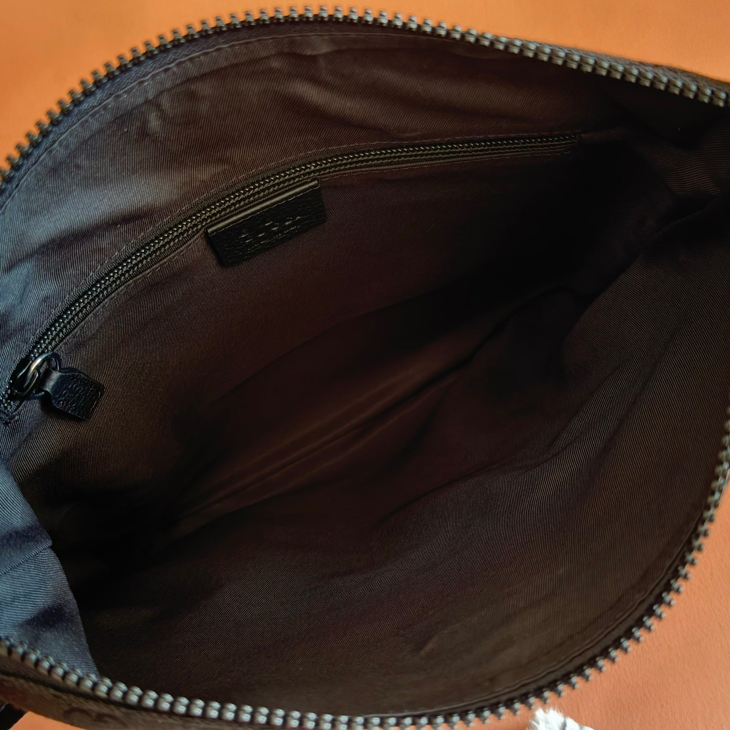 GG Messenger Bag Black GG Supreme Canvas 280980