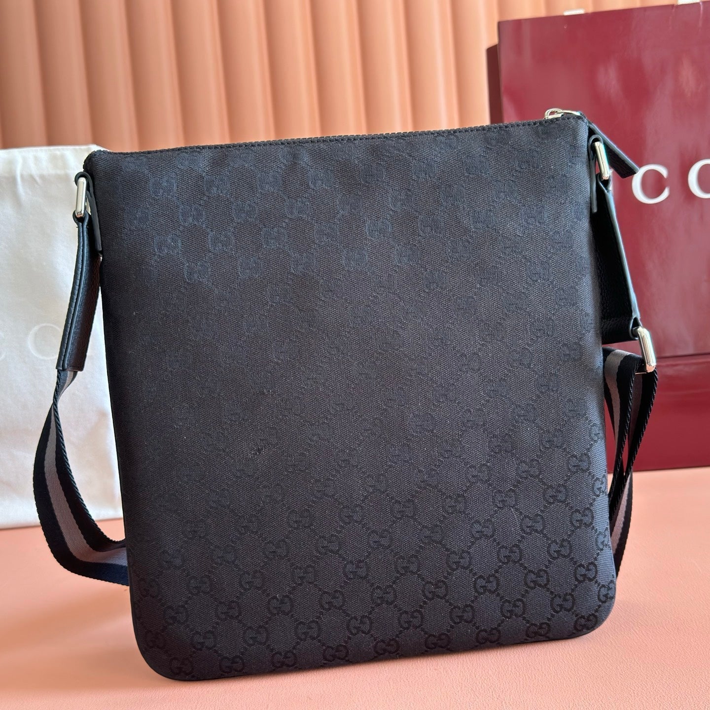 GG Messenger Bag Black GG Supreme Canvas 280980