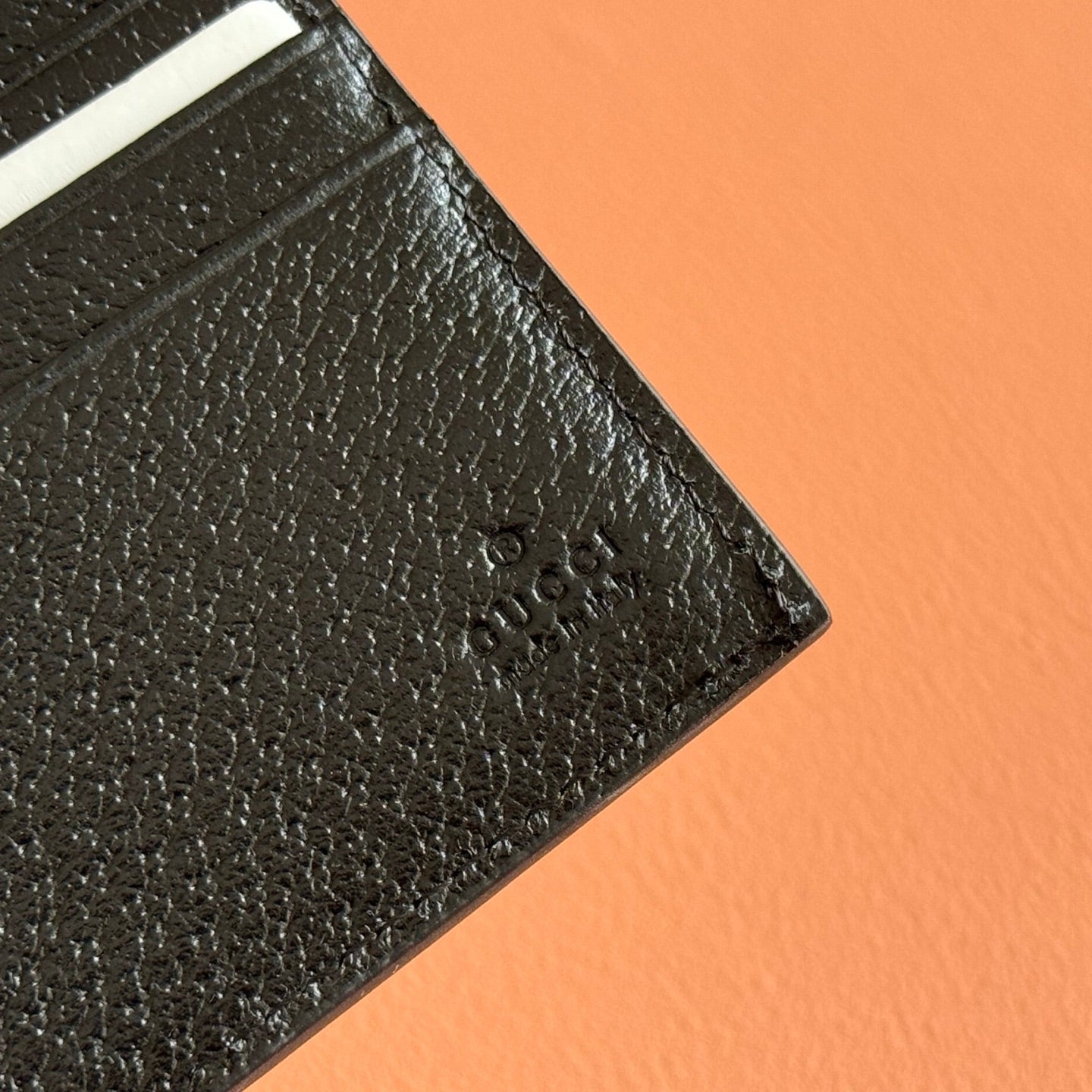 GG Marmont Bi-Fold Wallet Black Pebbled Leather