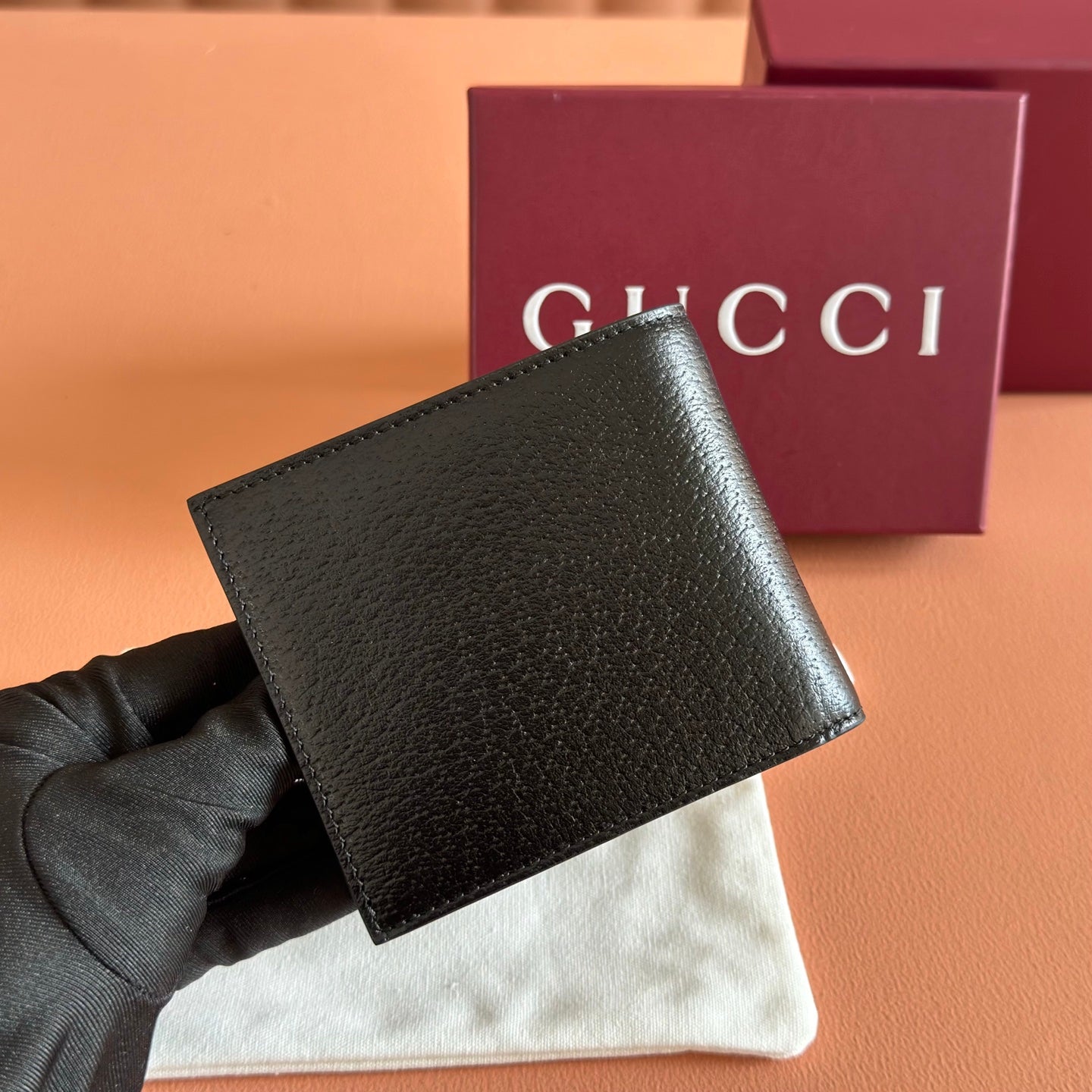 GG Marmont Bi-Fold Wallet Black Pebbled Leather
