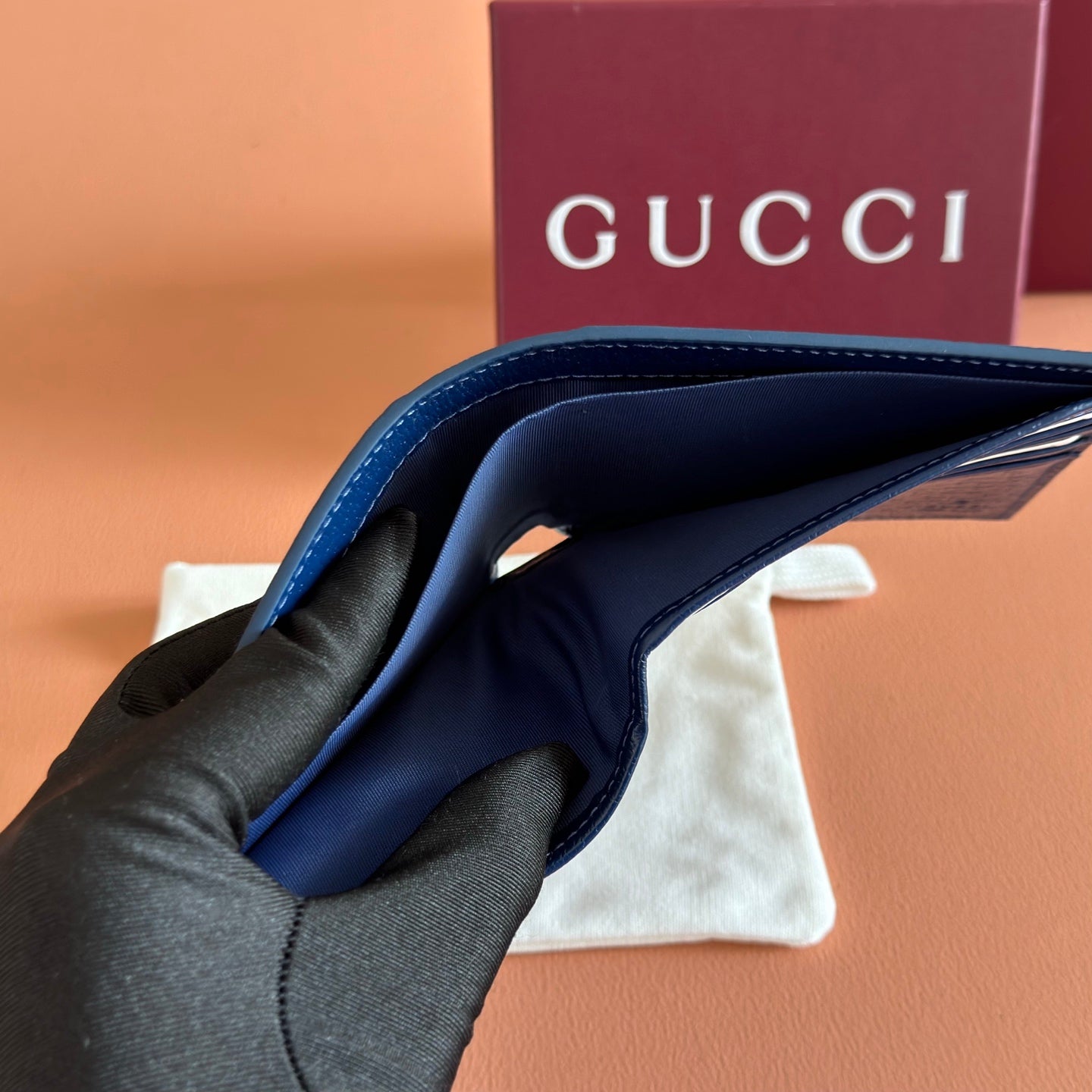 GG Marmont Bi-Fold Wallet Dark Blue Pebbled Leather
