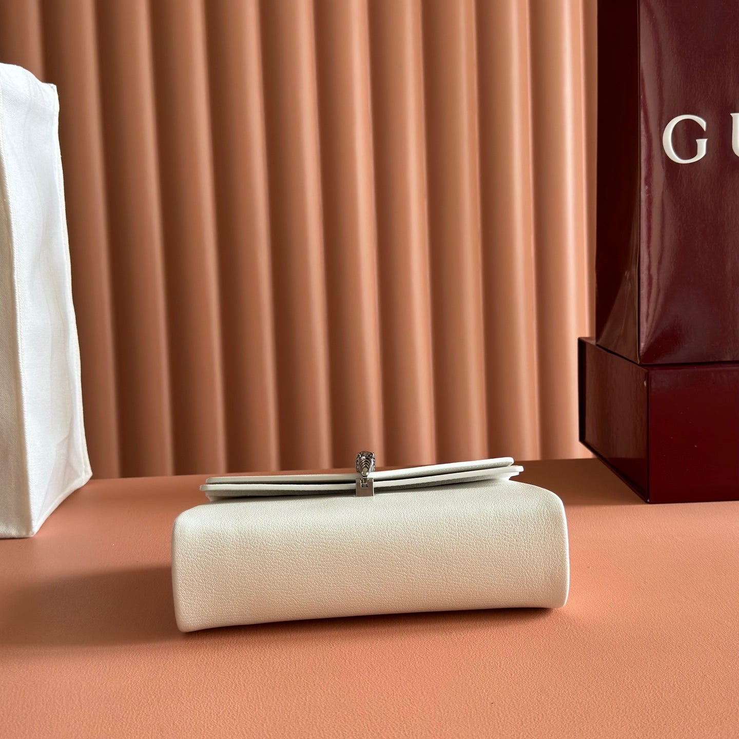 GG Dionysus Small Shoulder Bag White Grainy Leather 292589