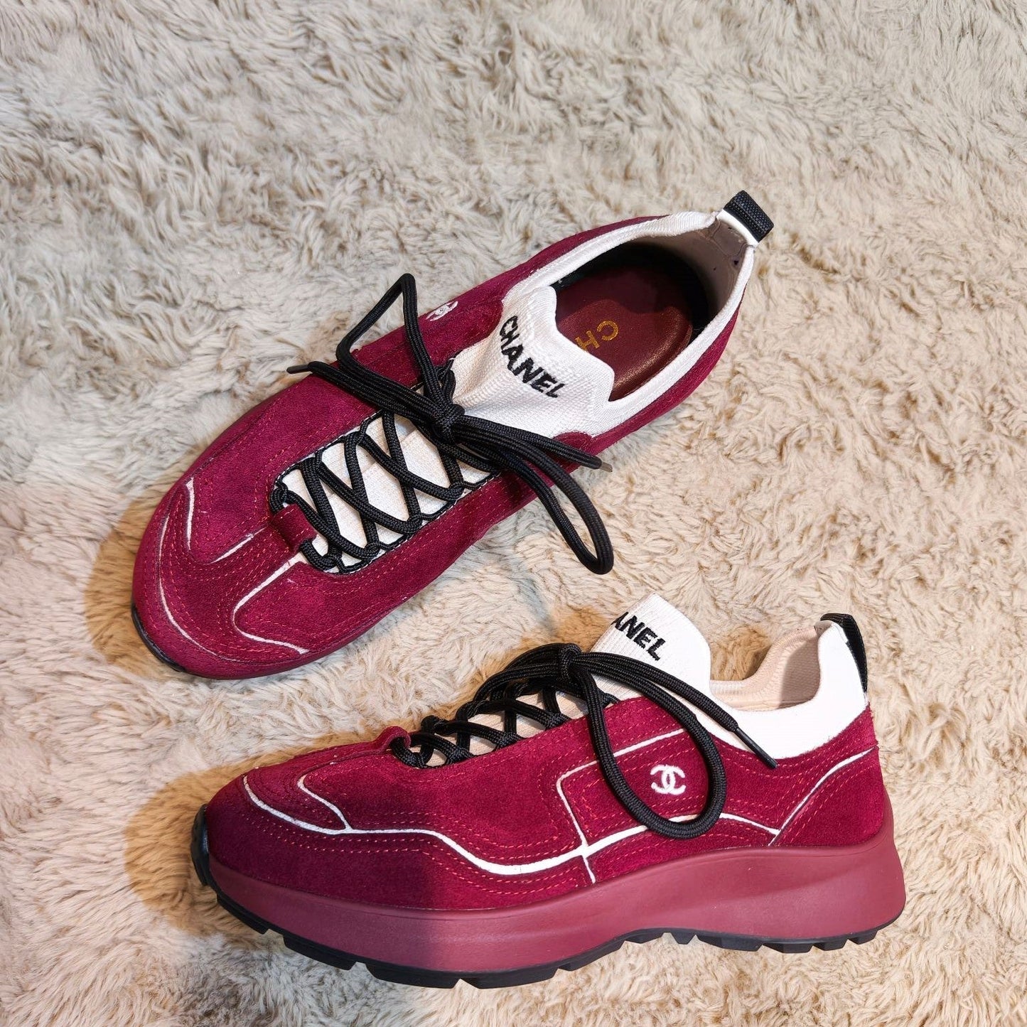 CC Métiers d’art 2026 Sneakers Burgundy Suede  941010