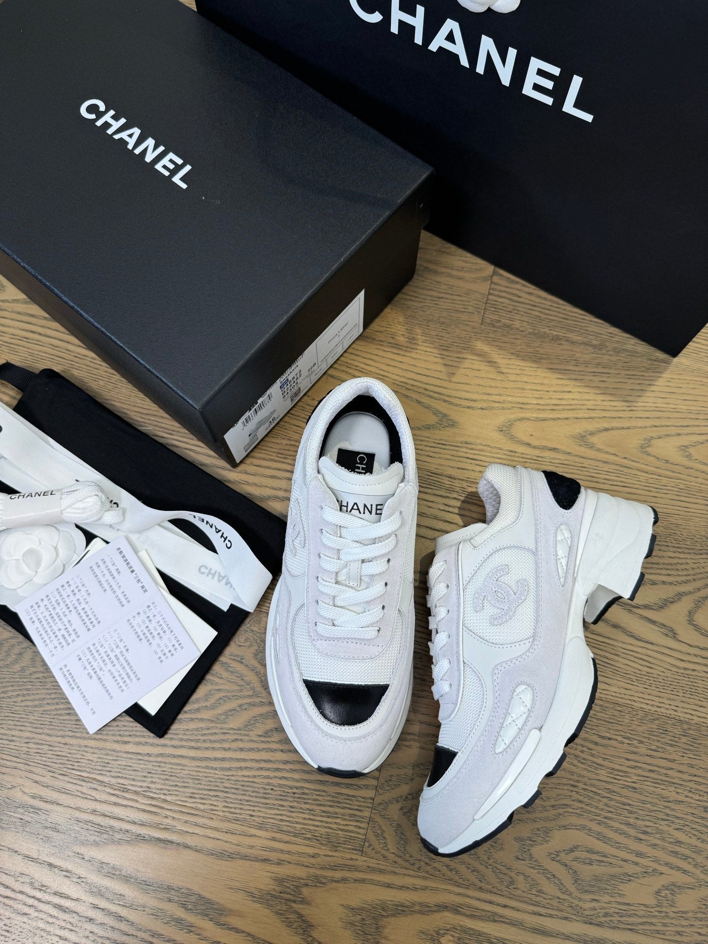 CC FW 25/26 Sneakers 40mm  White Fabric Calfskin 500182