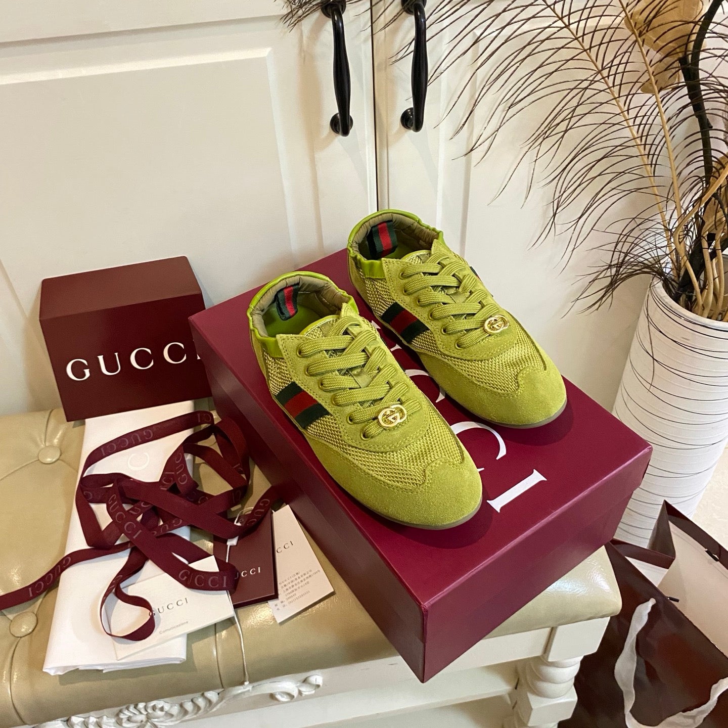 Gucci 26s Sneaker In Green Suede And Mesh Fabric