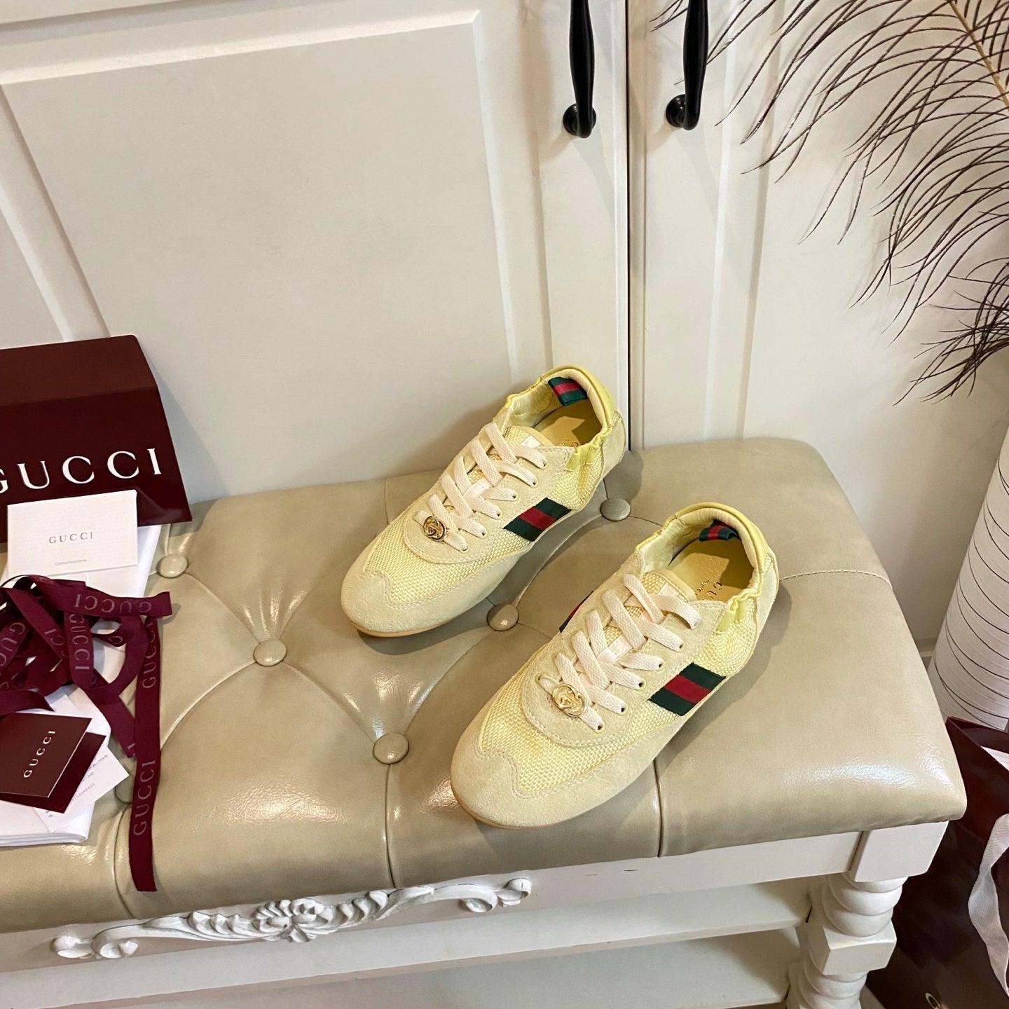 Gucci 26s Sneaker In Light Yellow Suede And Mesh Fabric