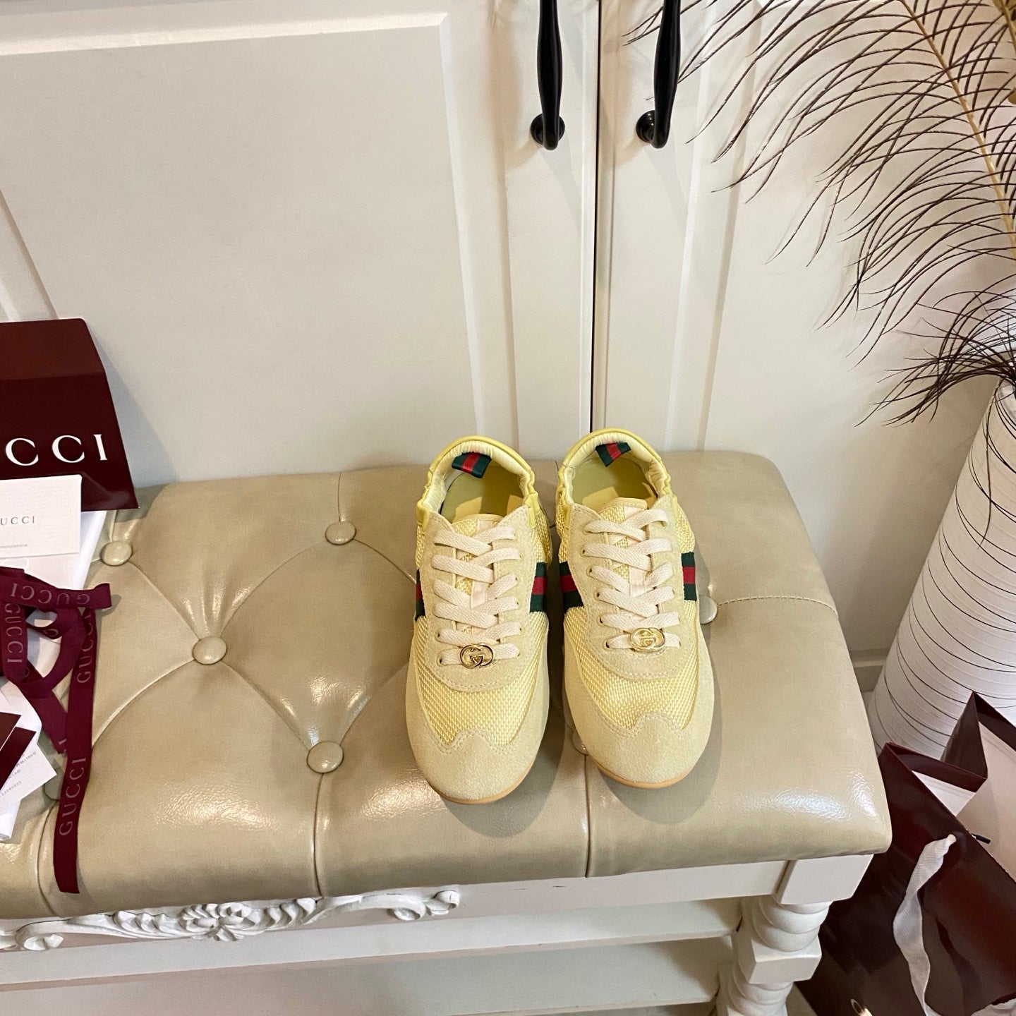 Gucci 26s Sneaker In Light Yellow Suede And Mesh Fabric
