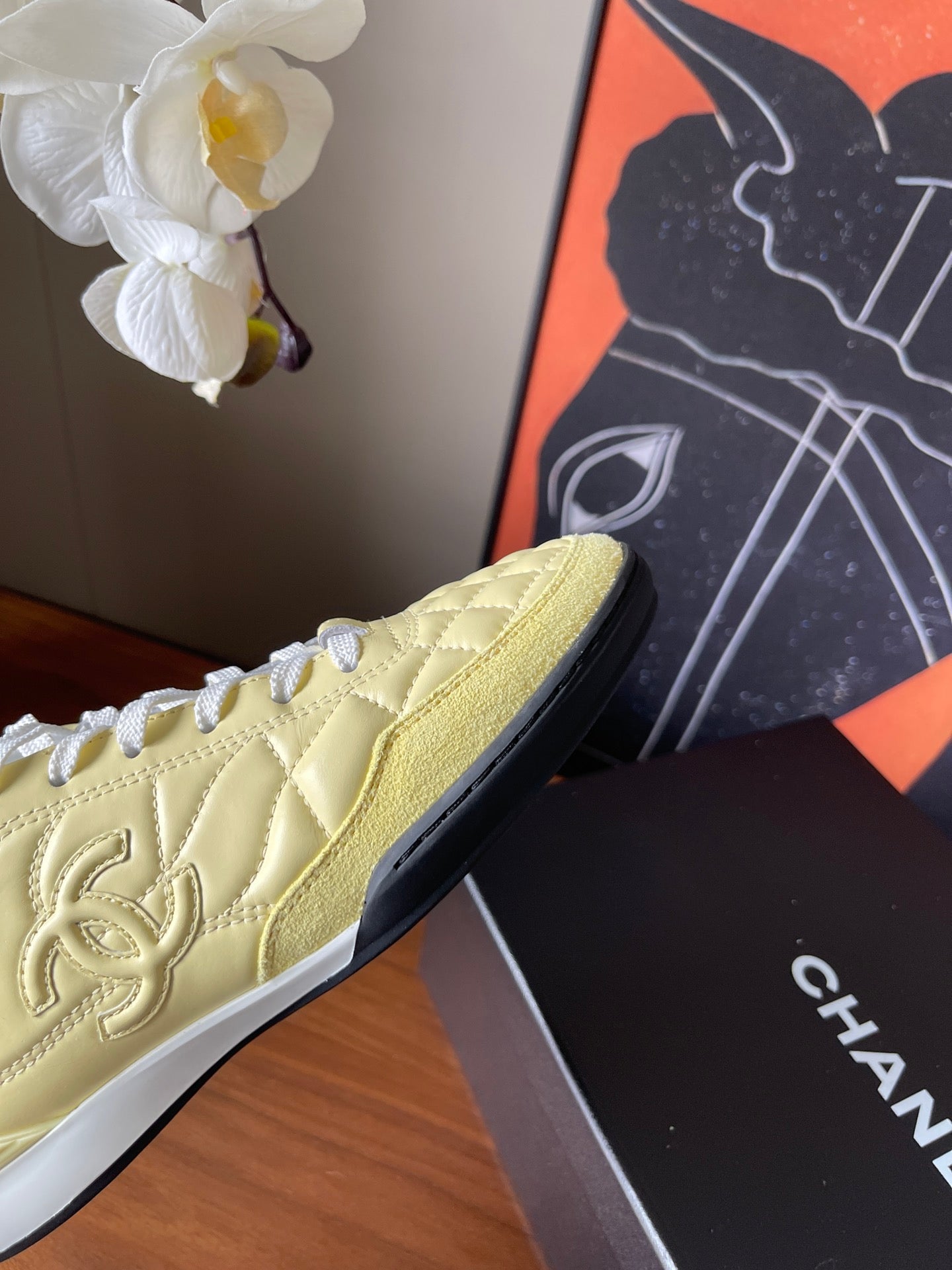 CC 26ss Low-Top Sneaker Light Yellow Leather 623162