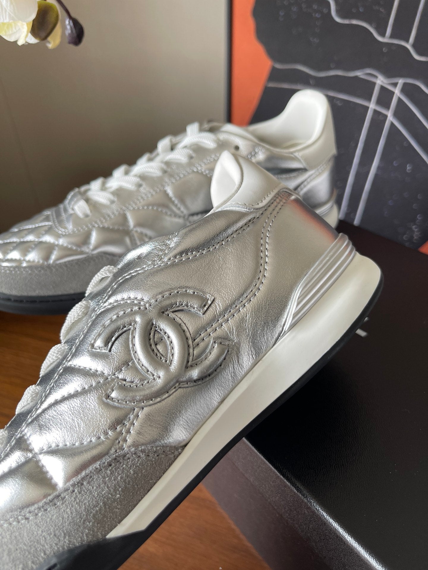 CC 26ss Low-Top Sneaker Sliver Leather 623160