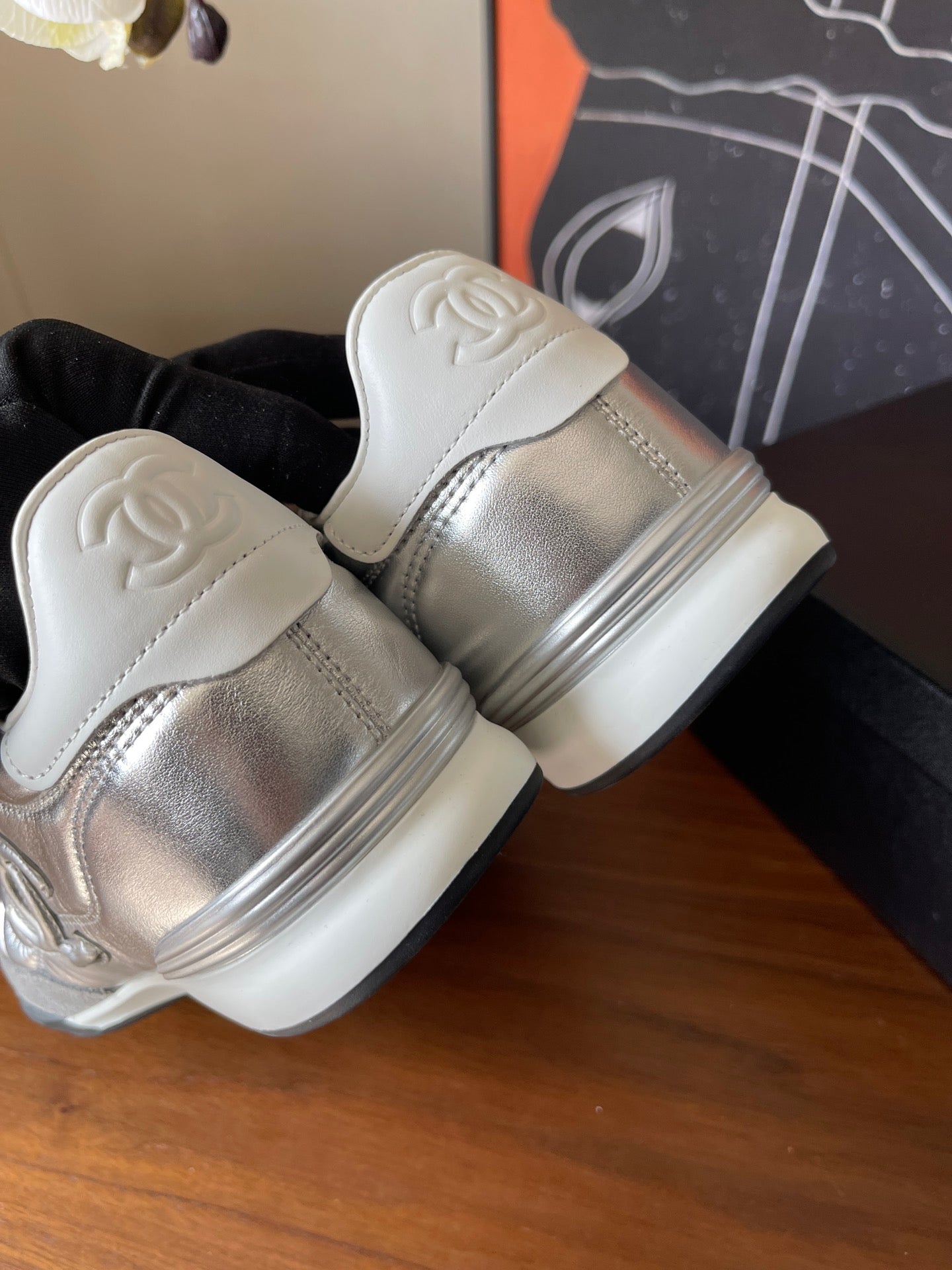 CC 26ss Low-Top Sneaker Sliver Leather 623160