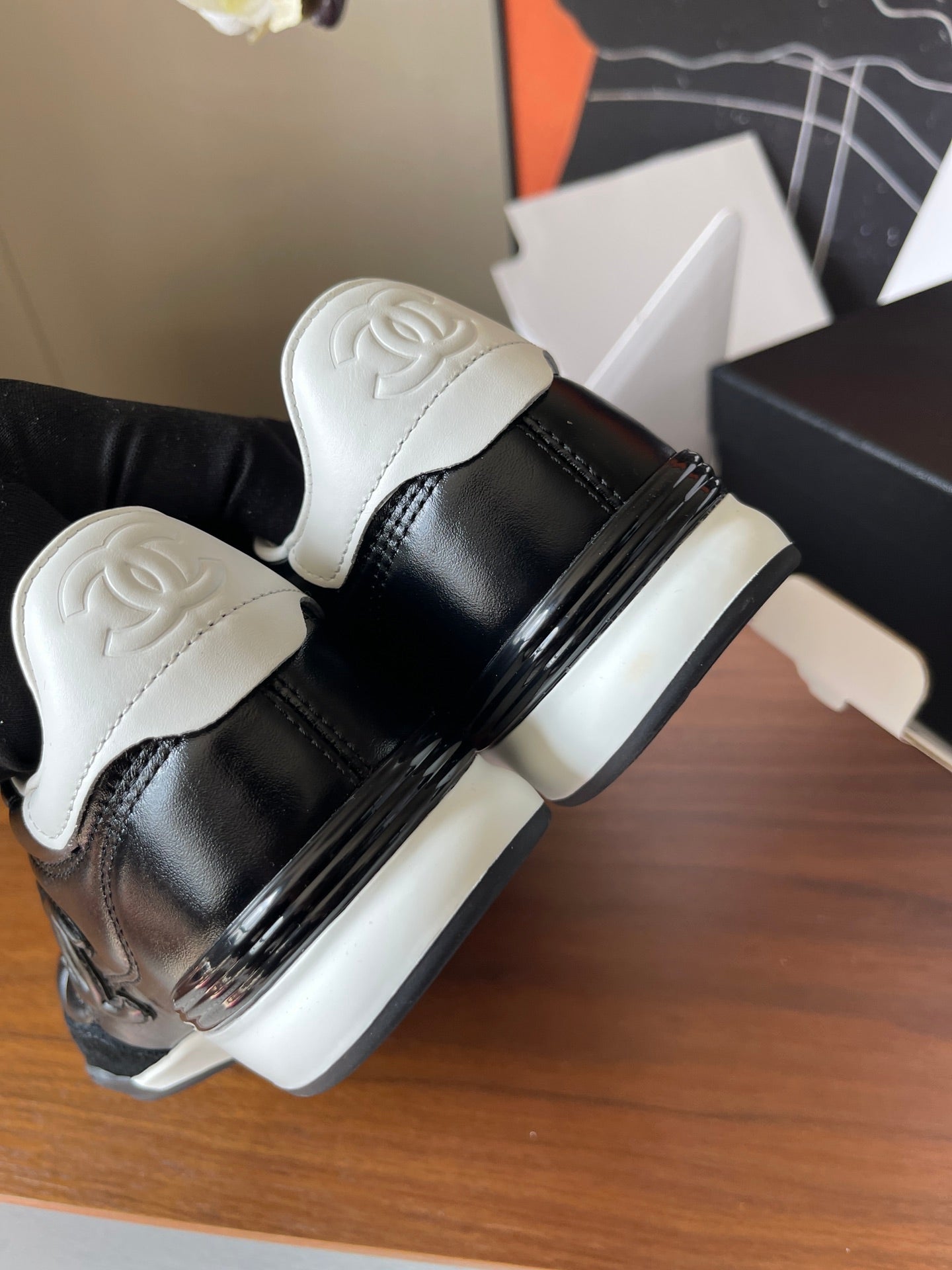 CC 26ss Low-Top Sneaker Black Leather 623159