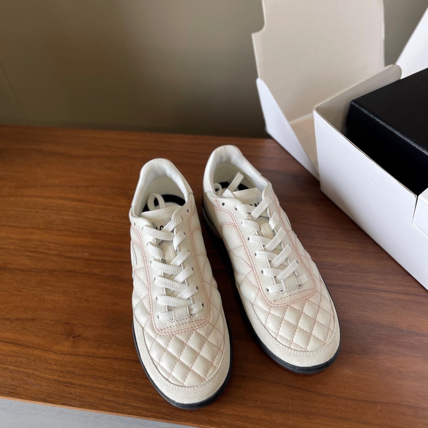 CC 26ss Low-Top Sneaker Light Pink Leather 623164