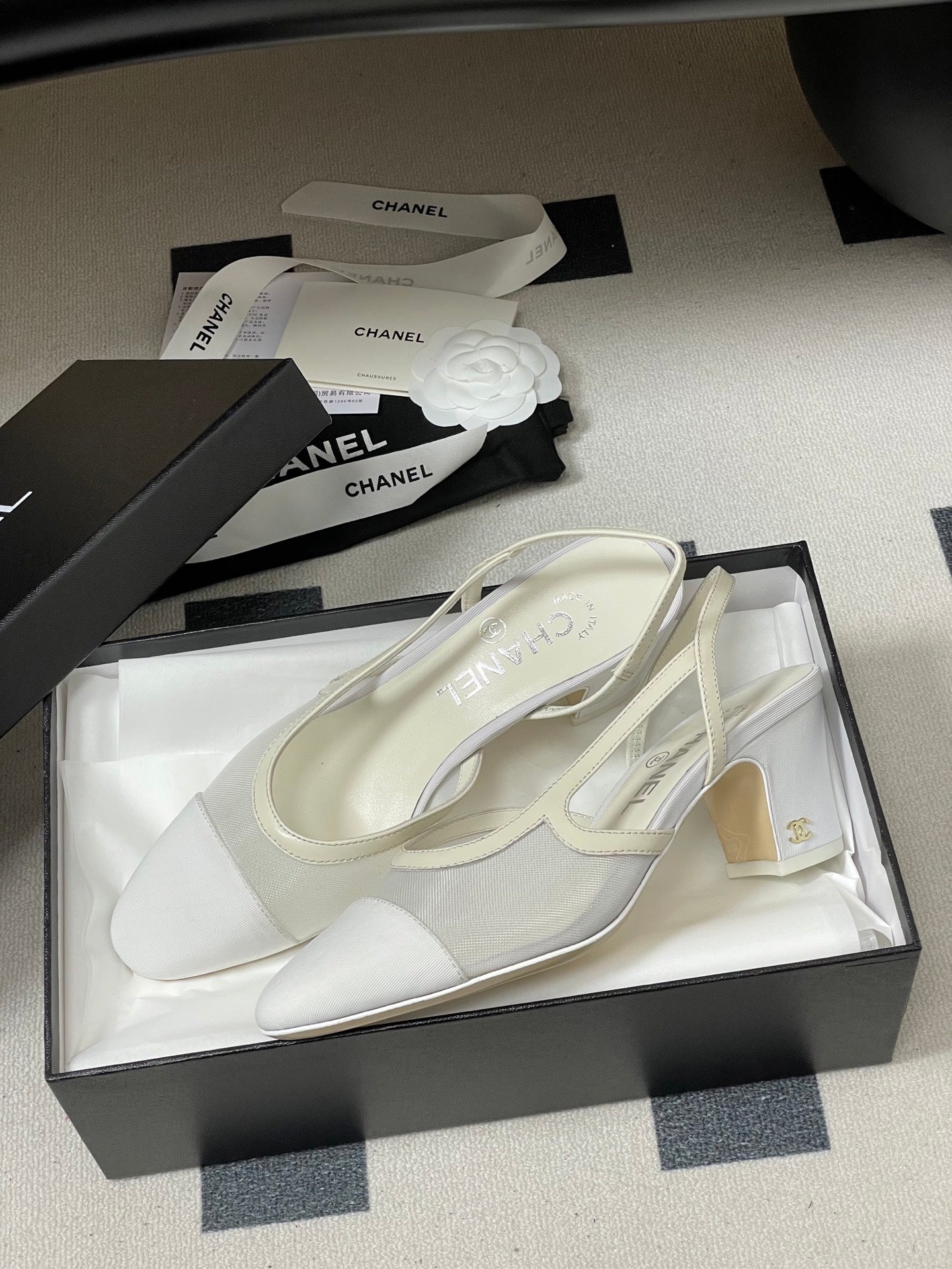 CC 26s Slingback  65 White Mesh Fabric Sheepskin 649445