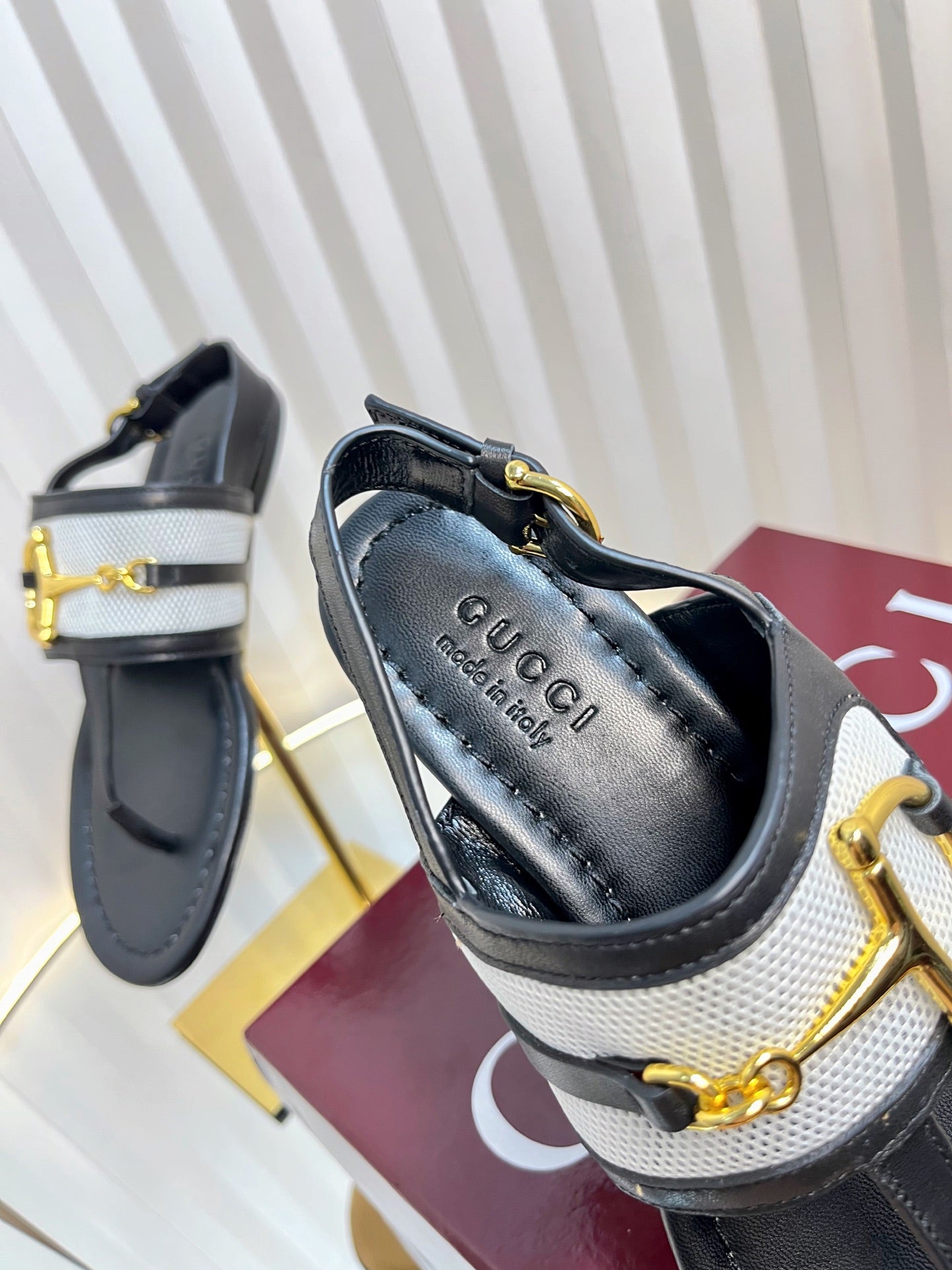 GC 25 Thong Sandal Black Canvas Sheepskin 294672