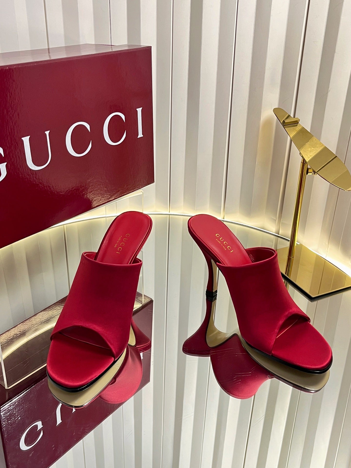 GG Cruise 26 Women's Slide Sandal 95mm Red Satin 616464