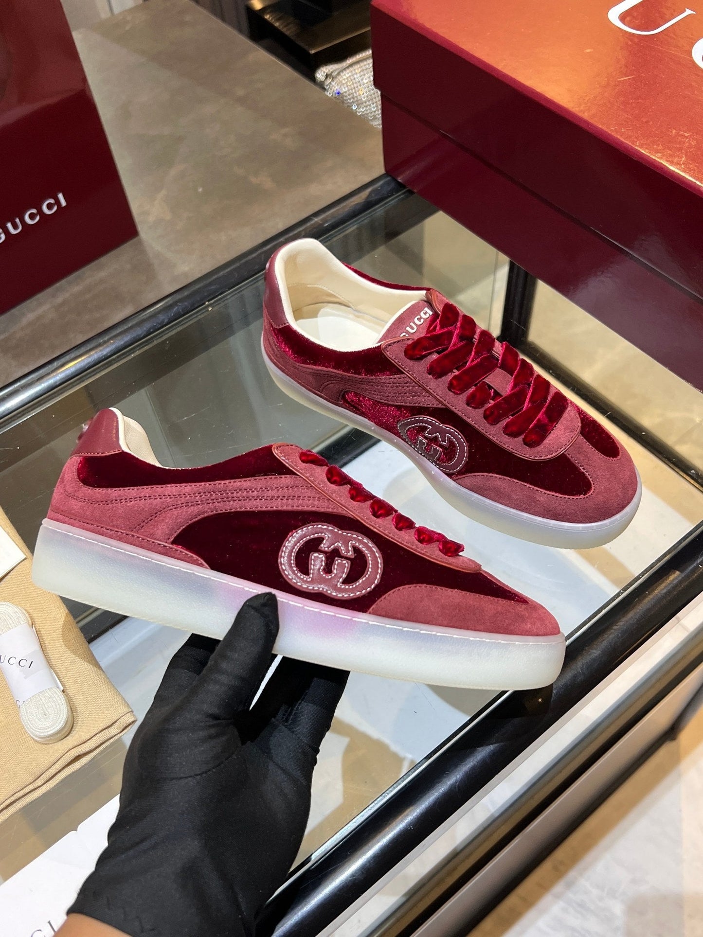 GG G75 Sneaker Red Suede 818364
