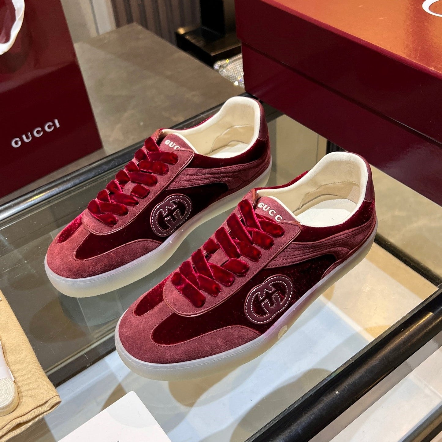 GG G75 Sneaker Red Suede 818364