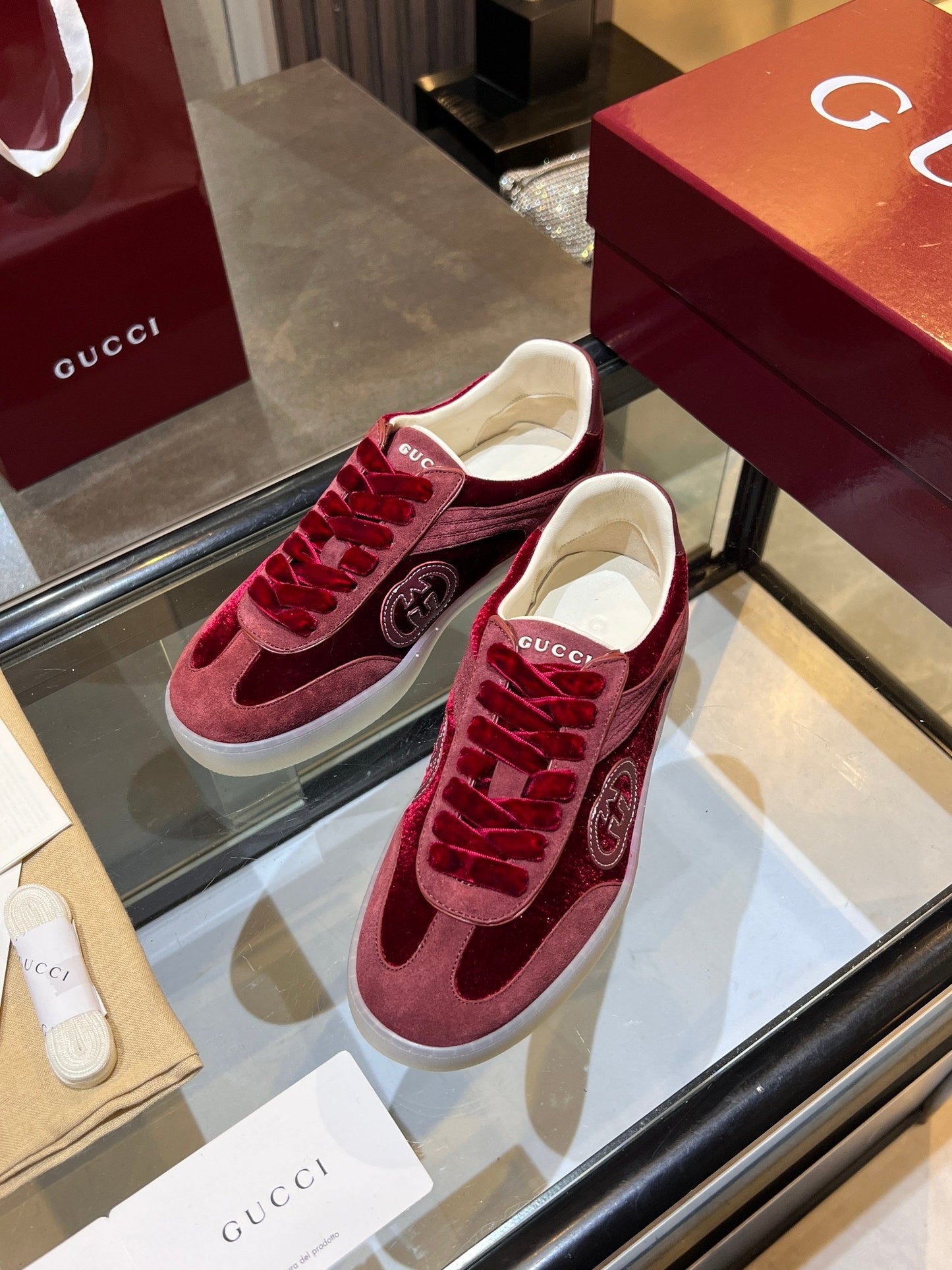 GG G75 Sneaker Red Suede 818364