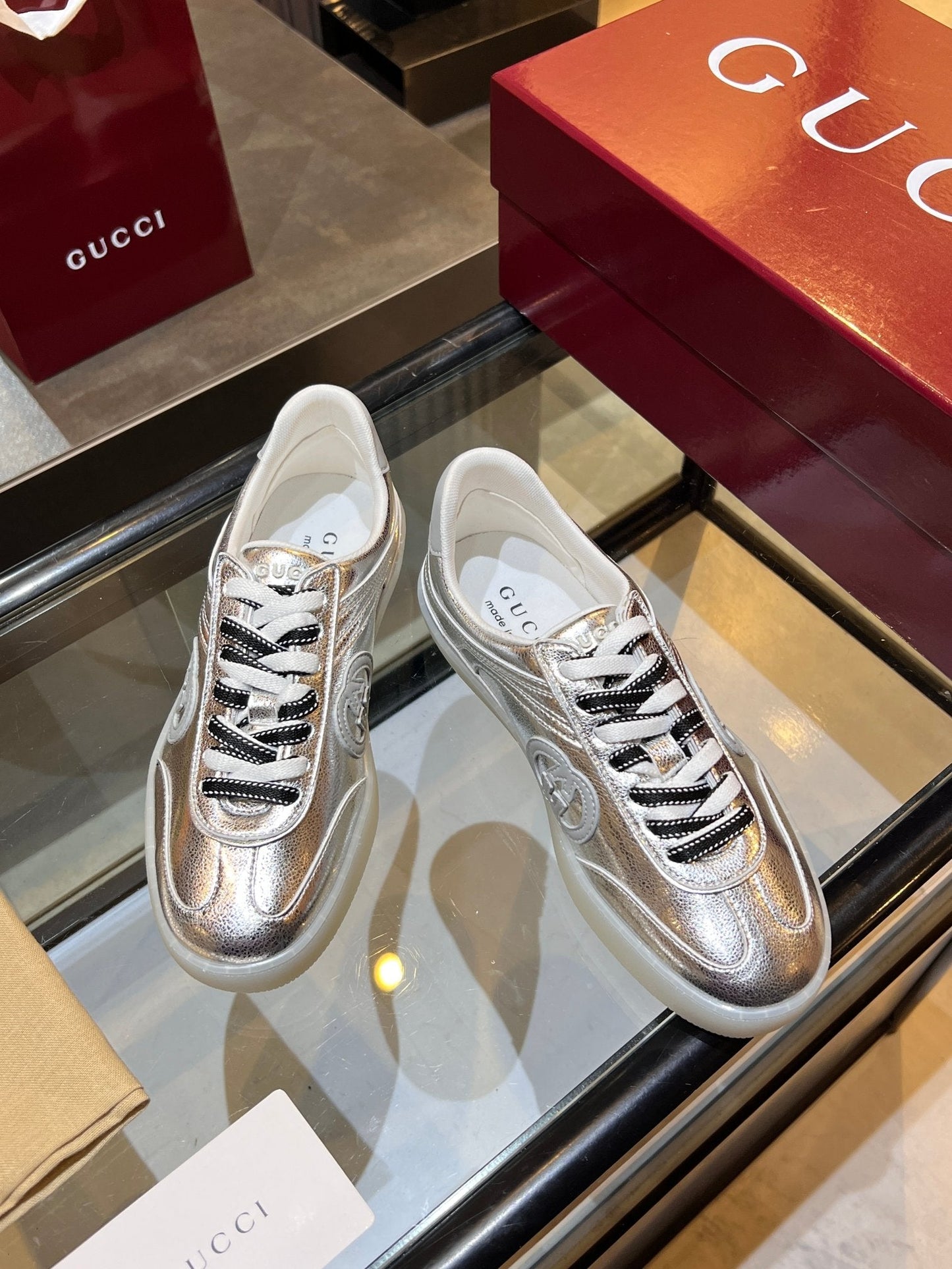 GG G75 Sneaker Sliver Metalic Cowhide 818359