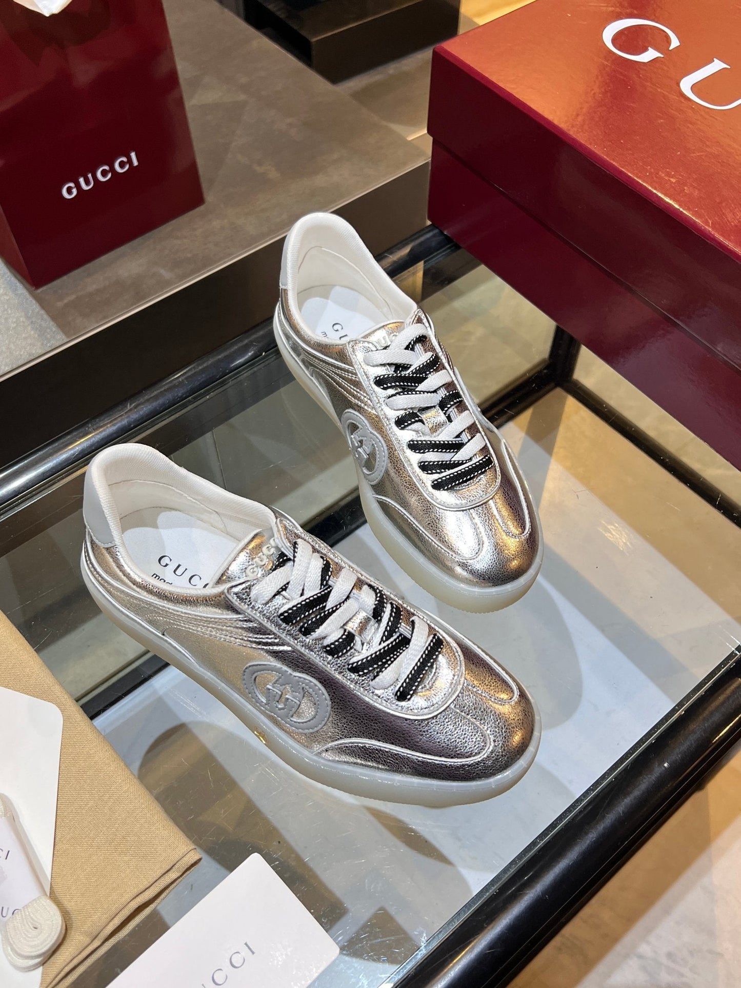 GG G75 Sneaker Sliver Metalic Cowhide 818359