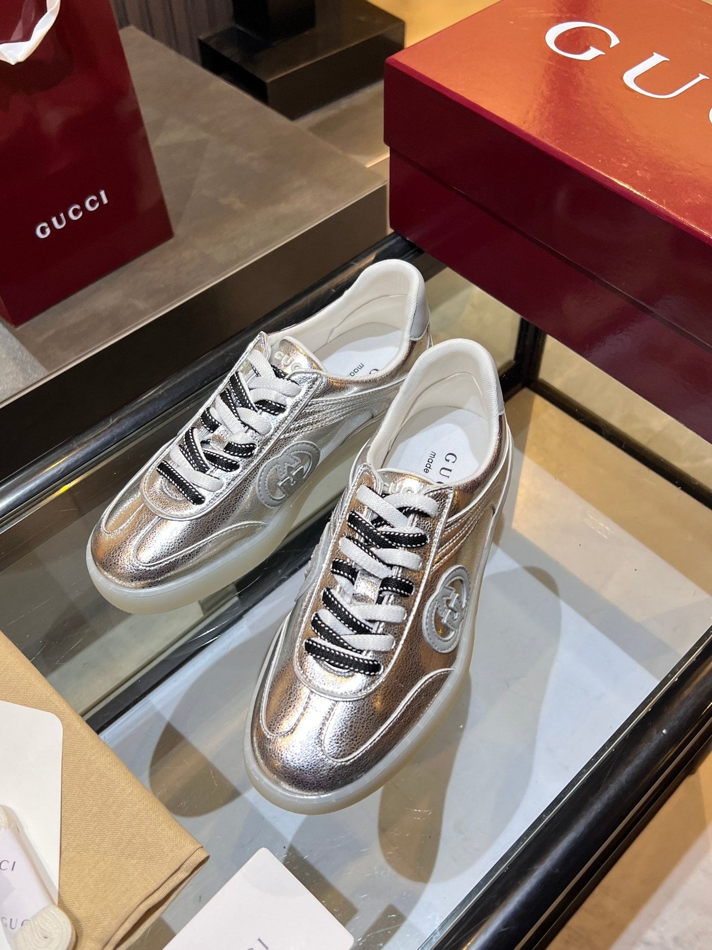 GG G75 Sneaker Sliver Metalic Cowhide 818359