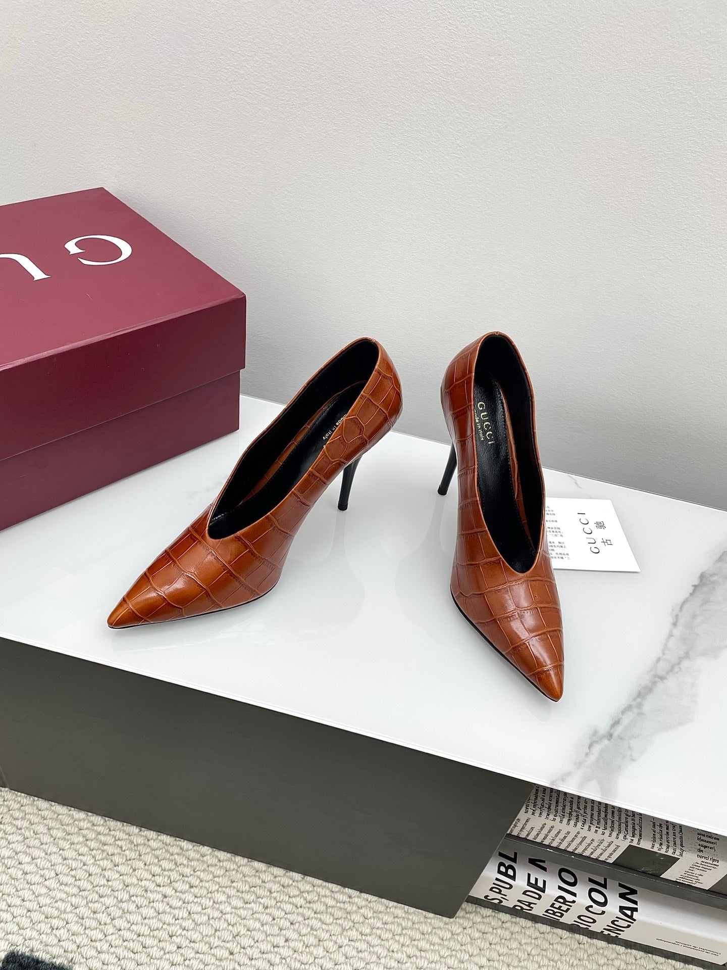 GG 25Ss Crocodile Pattern Pointed Toe High Heels Caramel  Leather 511497