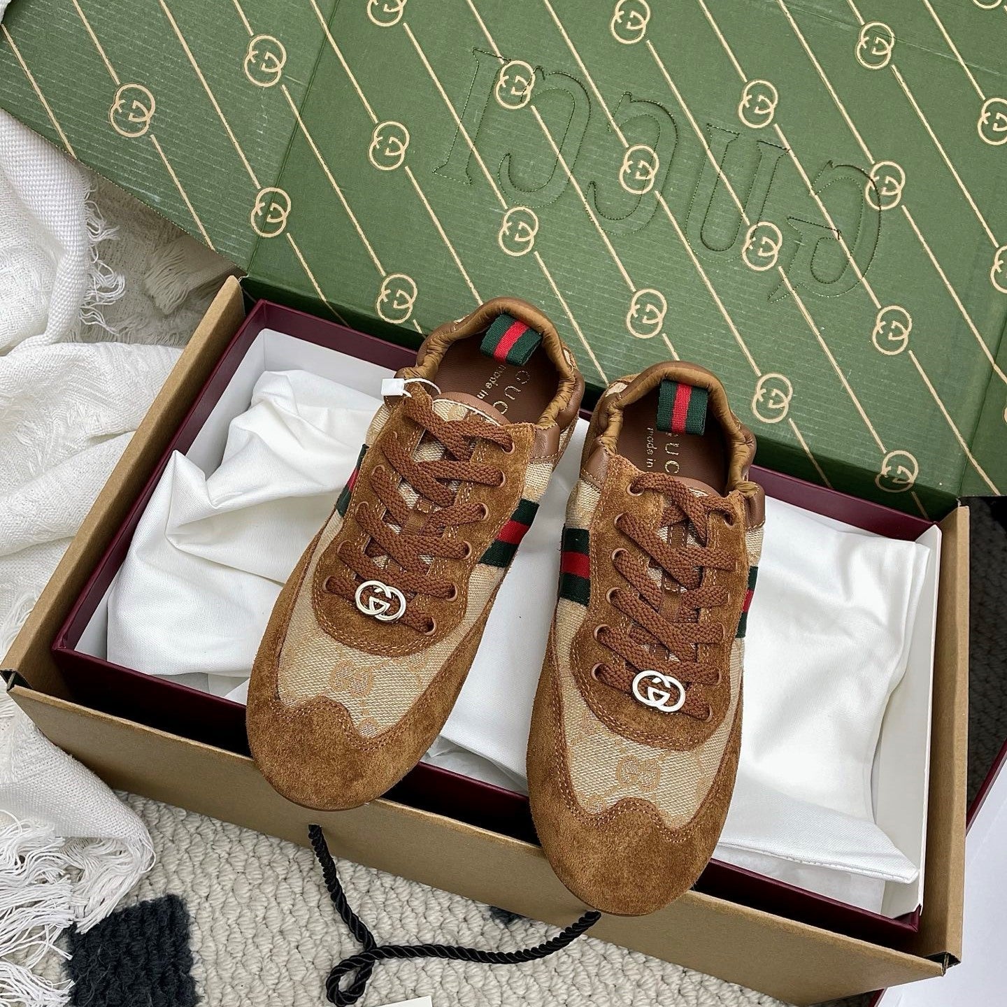 GG Women's Crystal Shift Trainers Brown Mesh Suede 611290