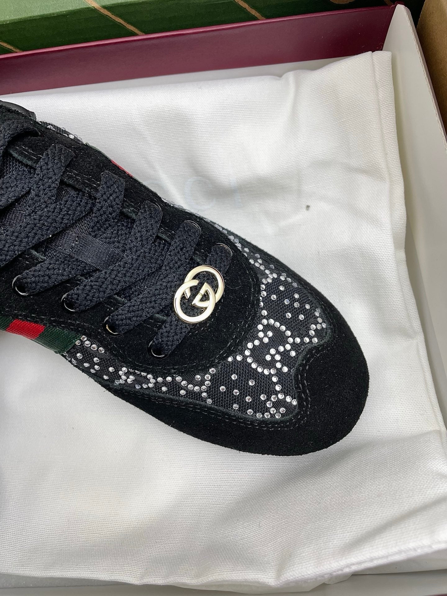GG Women's Crystal Shift Trainers Black Suede 611294