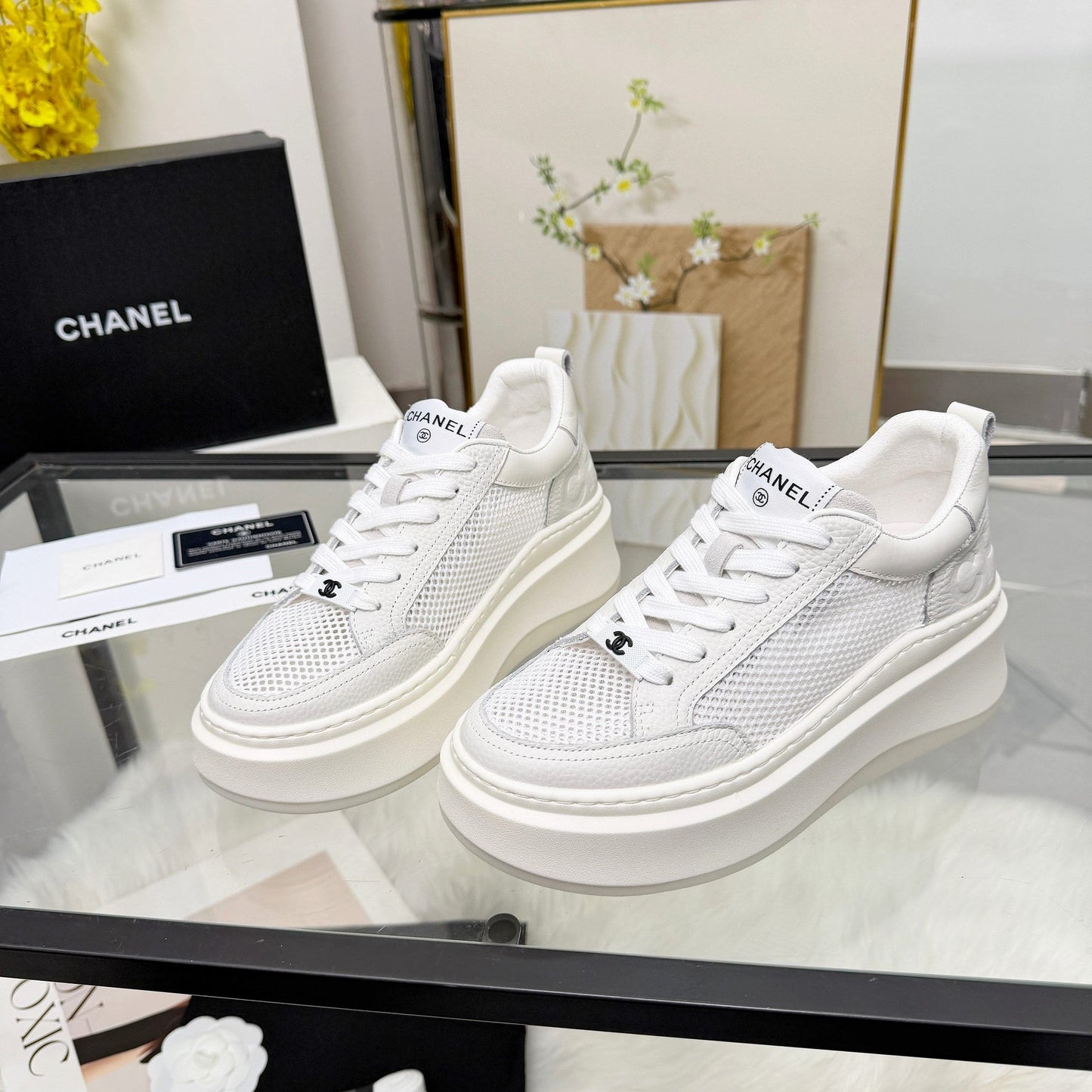 CC 26s Sneaker White Cowhide Mesh 723082