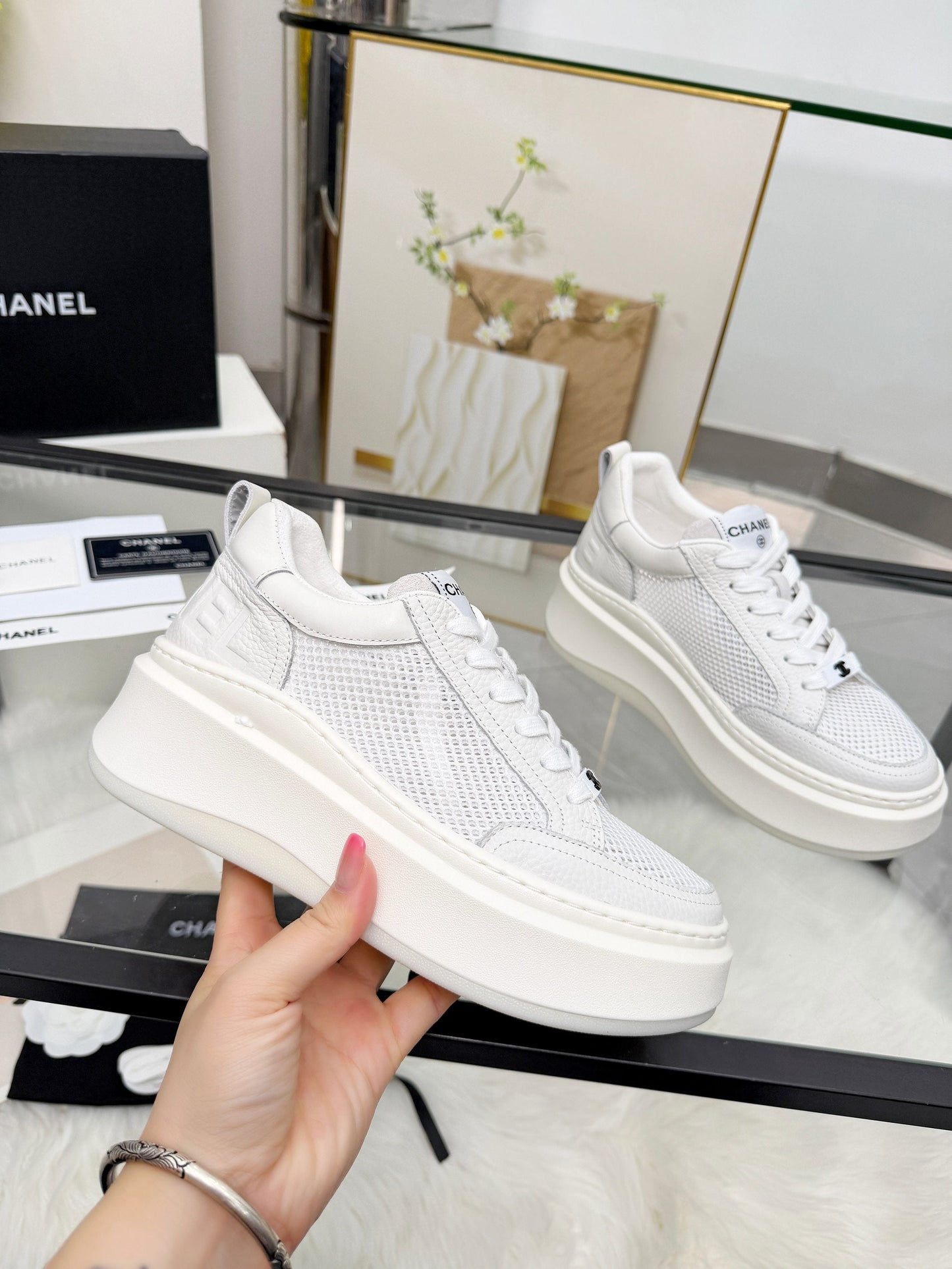 CC 26s Sneaker White Cowhide Mesh 723082